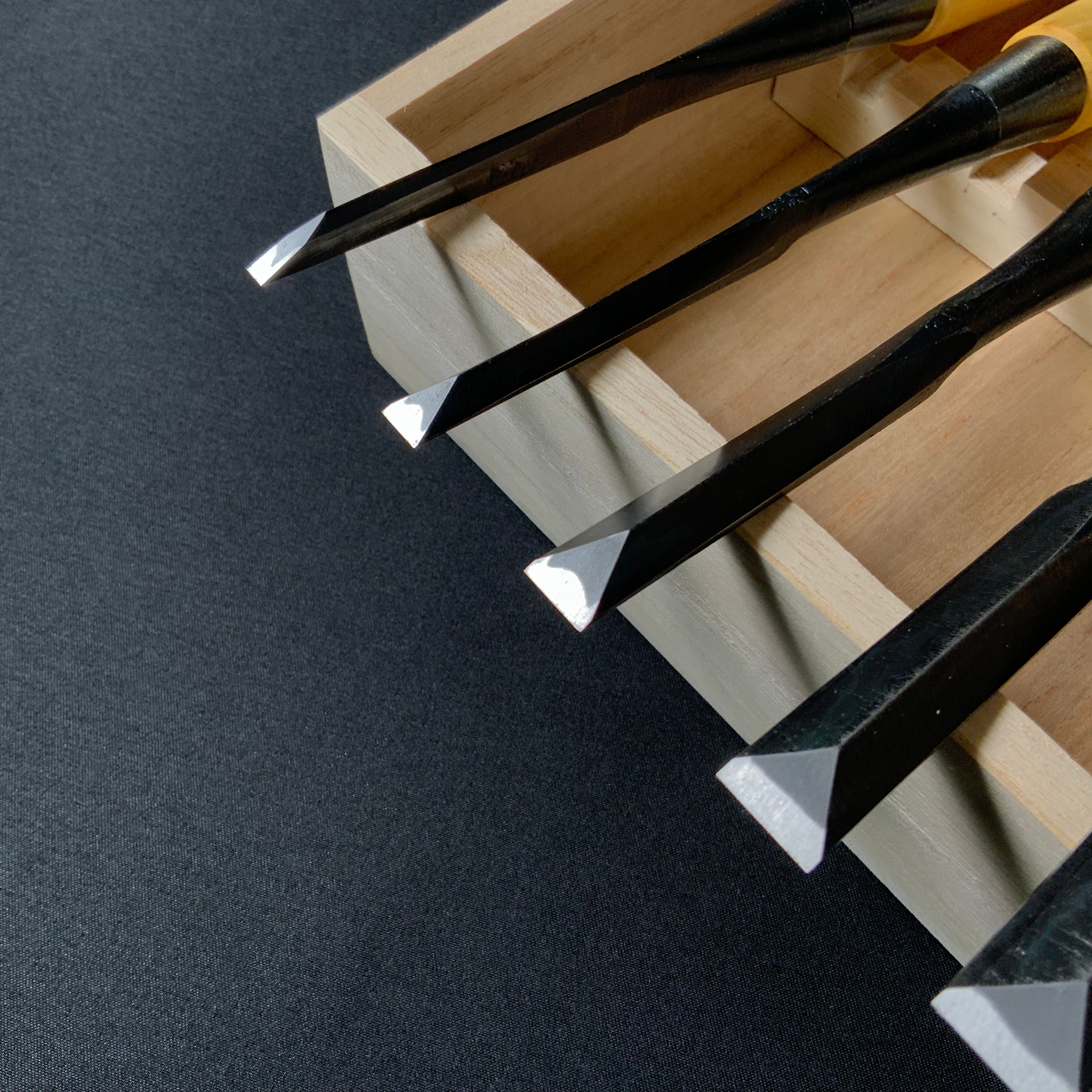 宗家大内 鎬追入組鑿 グミ柄付 Ouchi Dovetail chisels set by Ouchi 4th generation with Gumi Handle