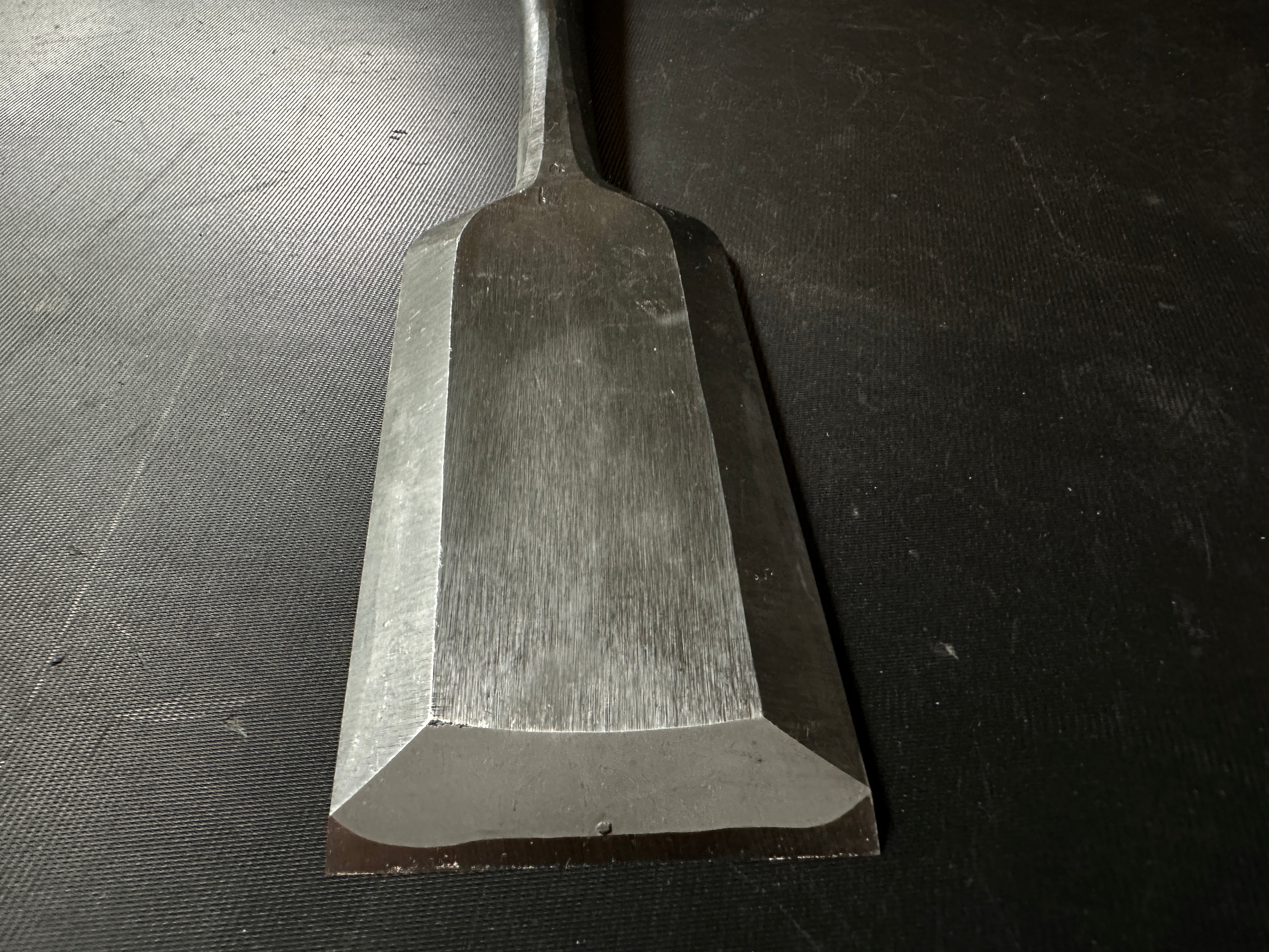 Old stock Sukemaru Slick Chisels(Ootsuki-nomi, Hontsuki-Nomi) with white steel 掘出し物 助丸 本突き鑿 60mm