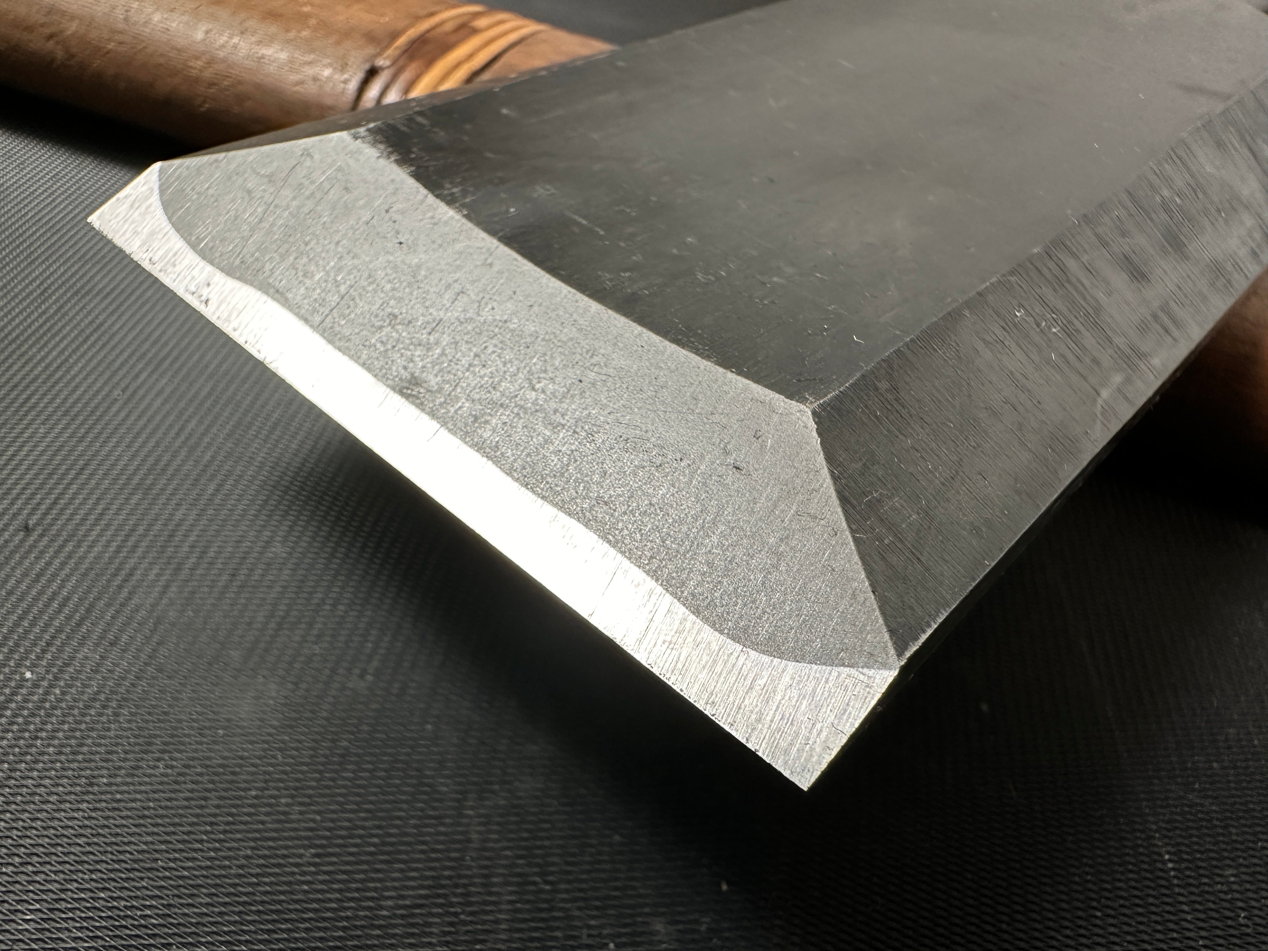 Old stock Sukemaru Slick Chisels(Ootsuki-nomi, Hontsuki-Nomi) with white steel 掘出し物 助丸 本突き鑿 60mm