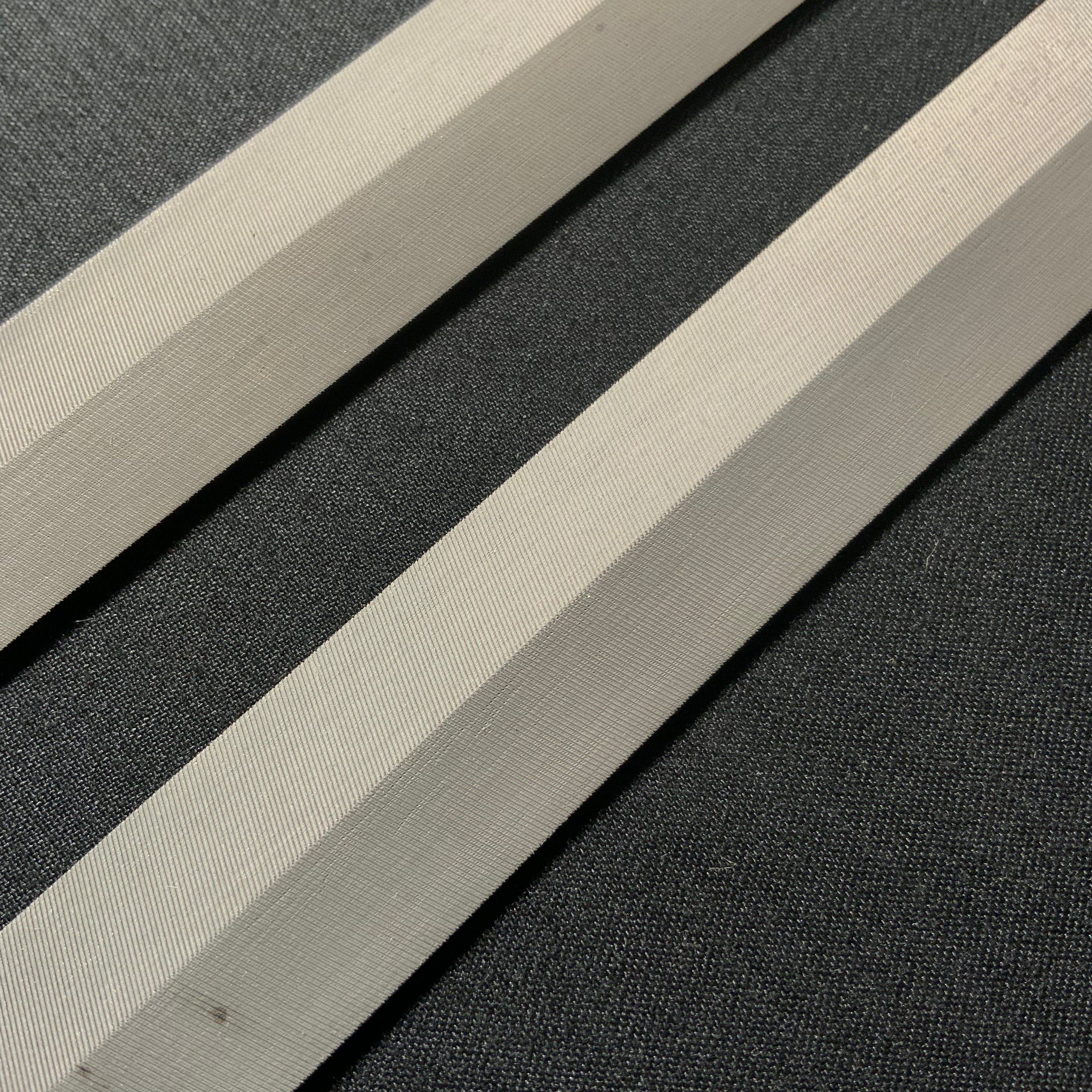 Old Stock KAKUCHO Single edged file for Handsaw sharpening (Surikomi-Yasuri) 掘出し物 格長 片刃 すり込みヤスリ 90mm/100mm