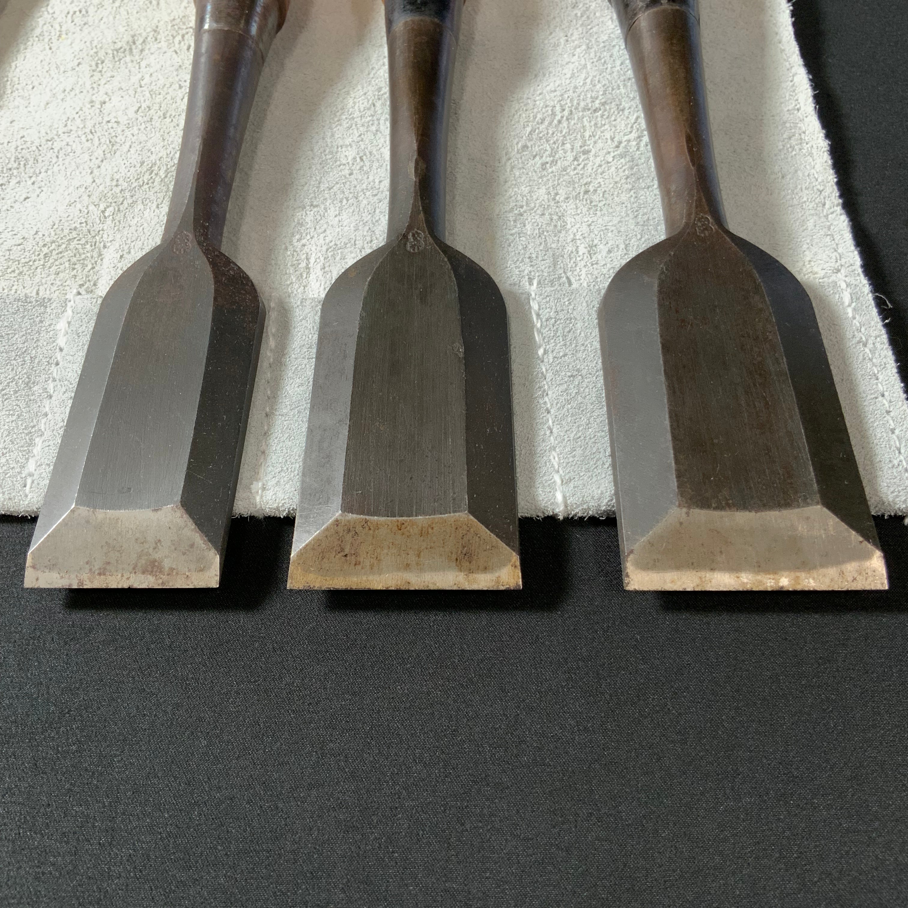 掘出し物 二代目左久作 叩き鑿7本組 池上喬庸作 Old stock Hidari Hisasaku 2rd Timber chisels set 7pc by Ikegami Takanobu Tatakinomi