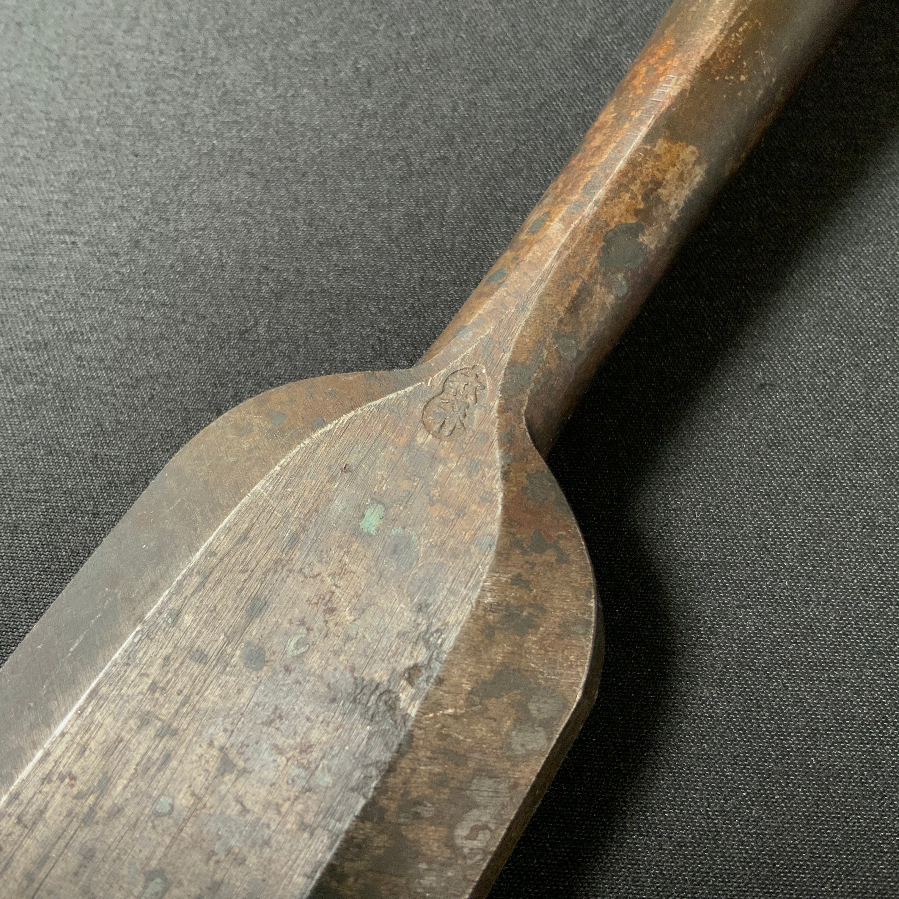 掘出し物 二代目左久作 叩き鑿 池上喬庸作 42mm #2 Old stock Hidari Hisasaku 2rd Timber chisels by Ikegami Takanobu Tatakinomi