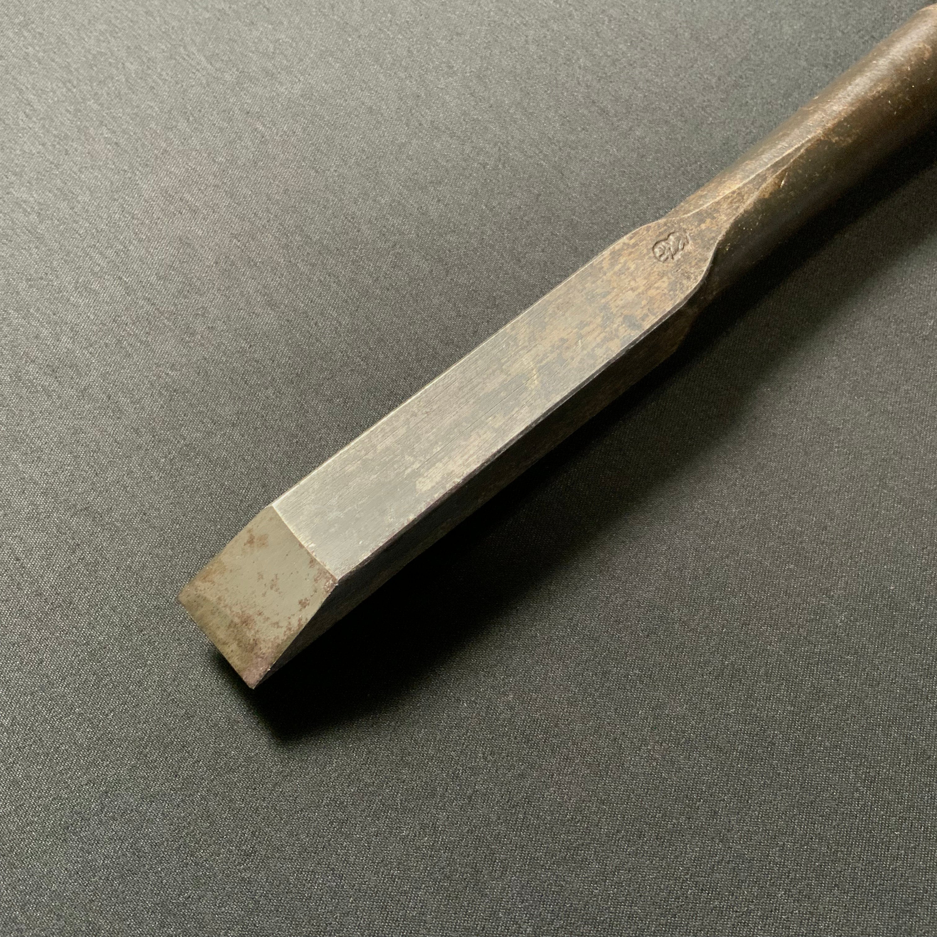 掘出し物 二代目左久作 叩き鑿 池上喬庸作 18mm #3 Old stock Hidari Hisasaku 2rd Timber chisels by Ikegami Takanobu Tatakinomi