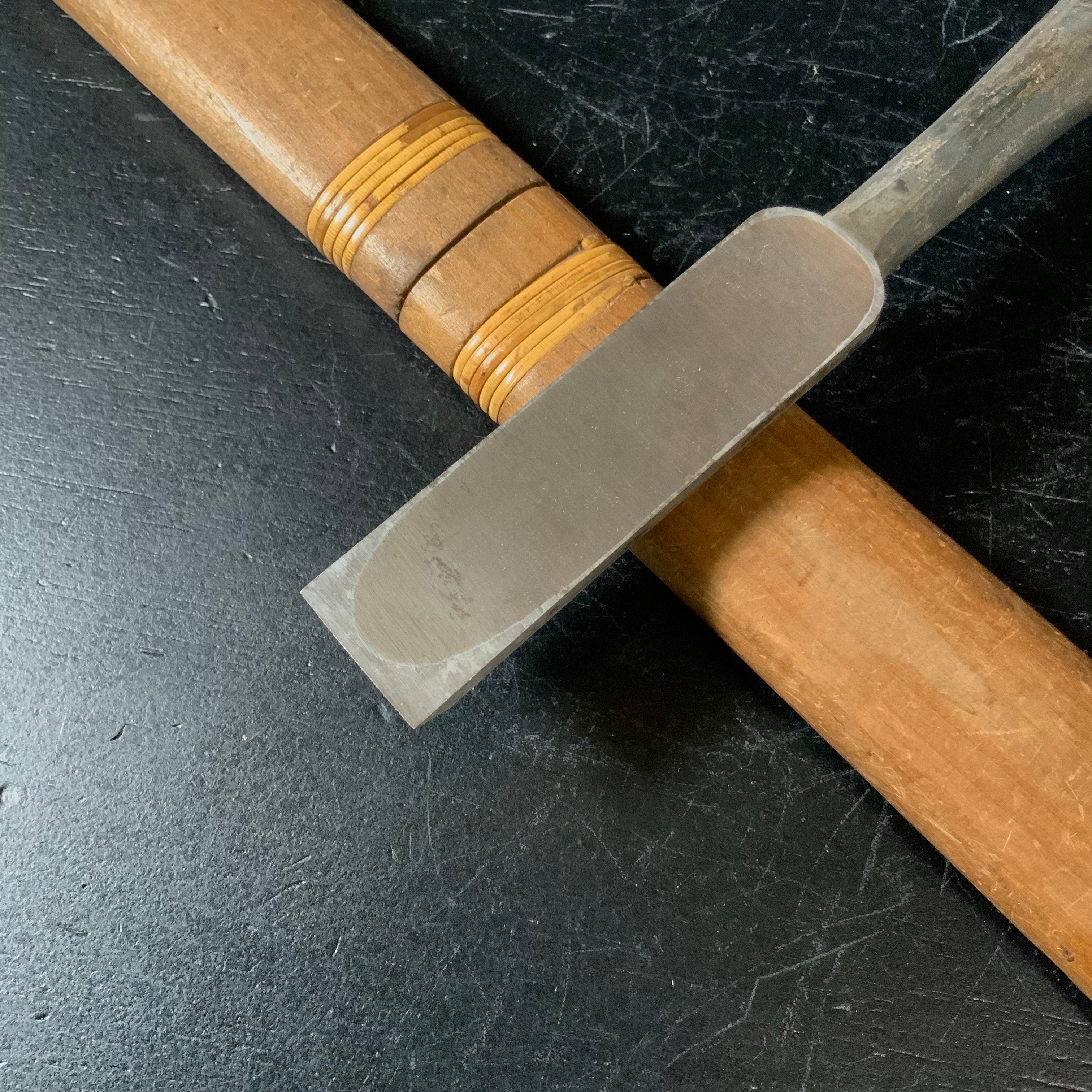 Old Stock Yamahiro timber chisels by Okayama Takeshi 掘り出し物 岡山猛作 山弘 叩鑿 24mm