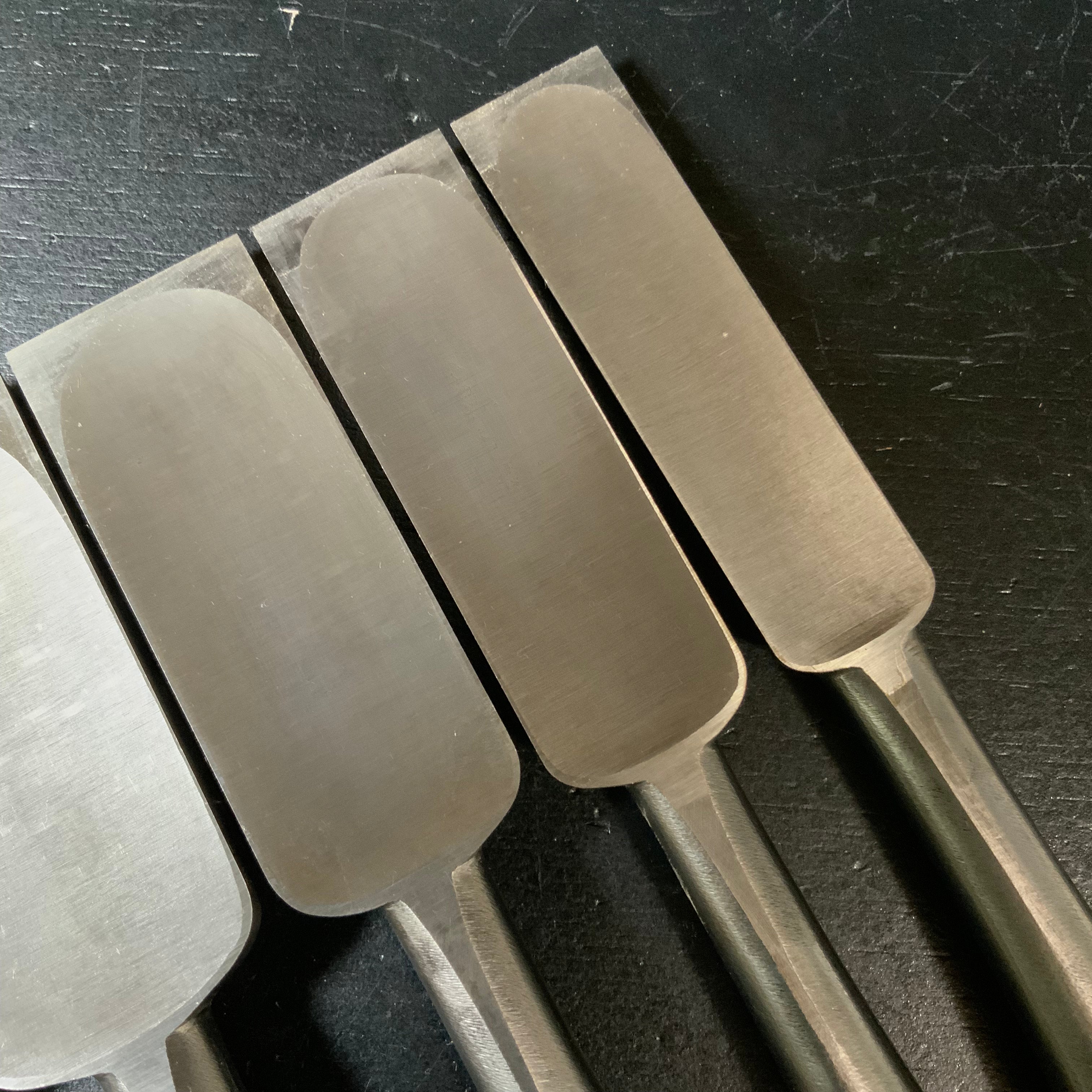Old Srtock Kunikei 3rd Timber chisels set by Ikeda Yoshiro 池田慶郎氏 三代目国慶作 総磨鑢仕上 叩き組鑿 Tatakinomi