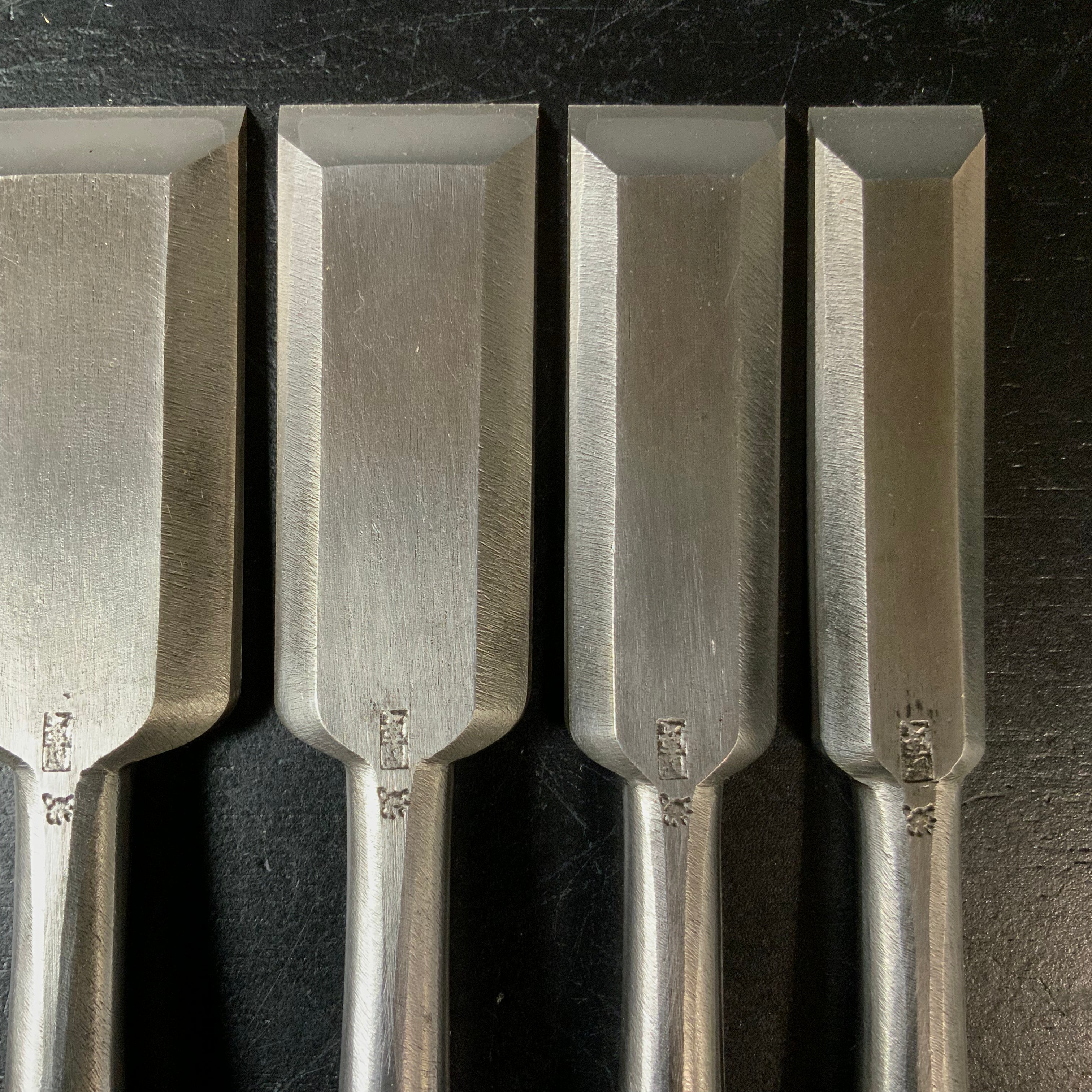 Old Srtock Kunikei 3rd Timber chisels set by Ikeda Yoshiro 池田慶郎氏 三代目国慶作 総磨鑢仕上 叩き組鑿 Tatakinomi