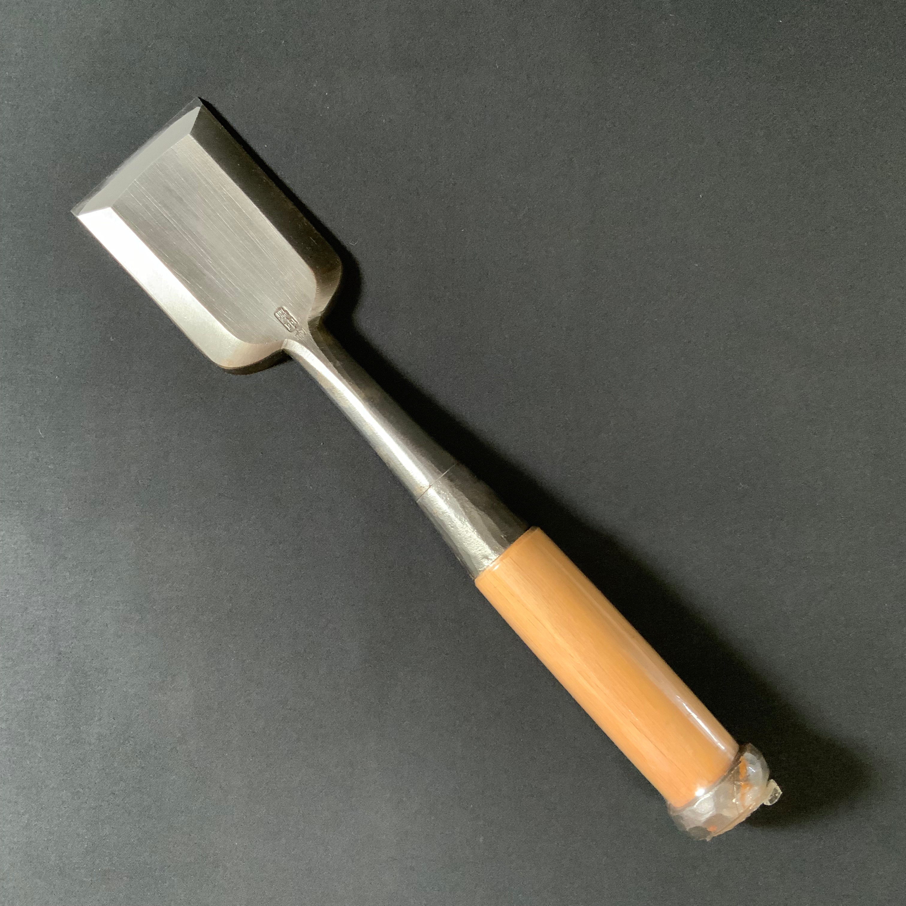 Old Stock Tasai Special Timber chisels (Tatakinomi) with blue steel 掘出し物 田斎作 磨き仕上 叩鑿 二つ裏