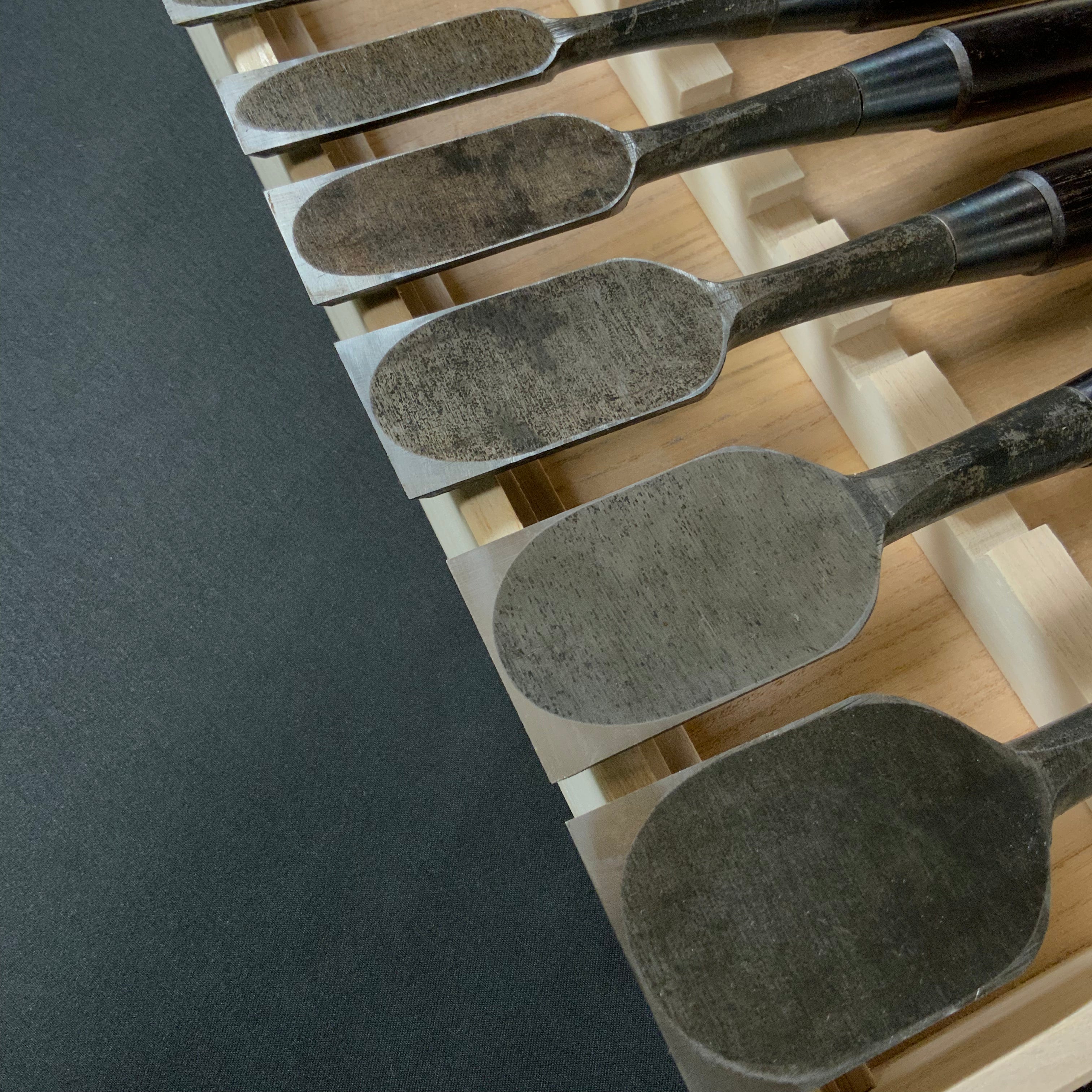 Kanetake Bench chisels set with RoseWood Handle by Takahashi Norikazu 高橋典三作 カネ武 追入組鑿 紫檀柄 Oirenomi