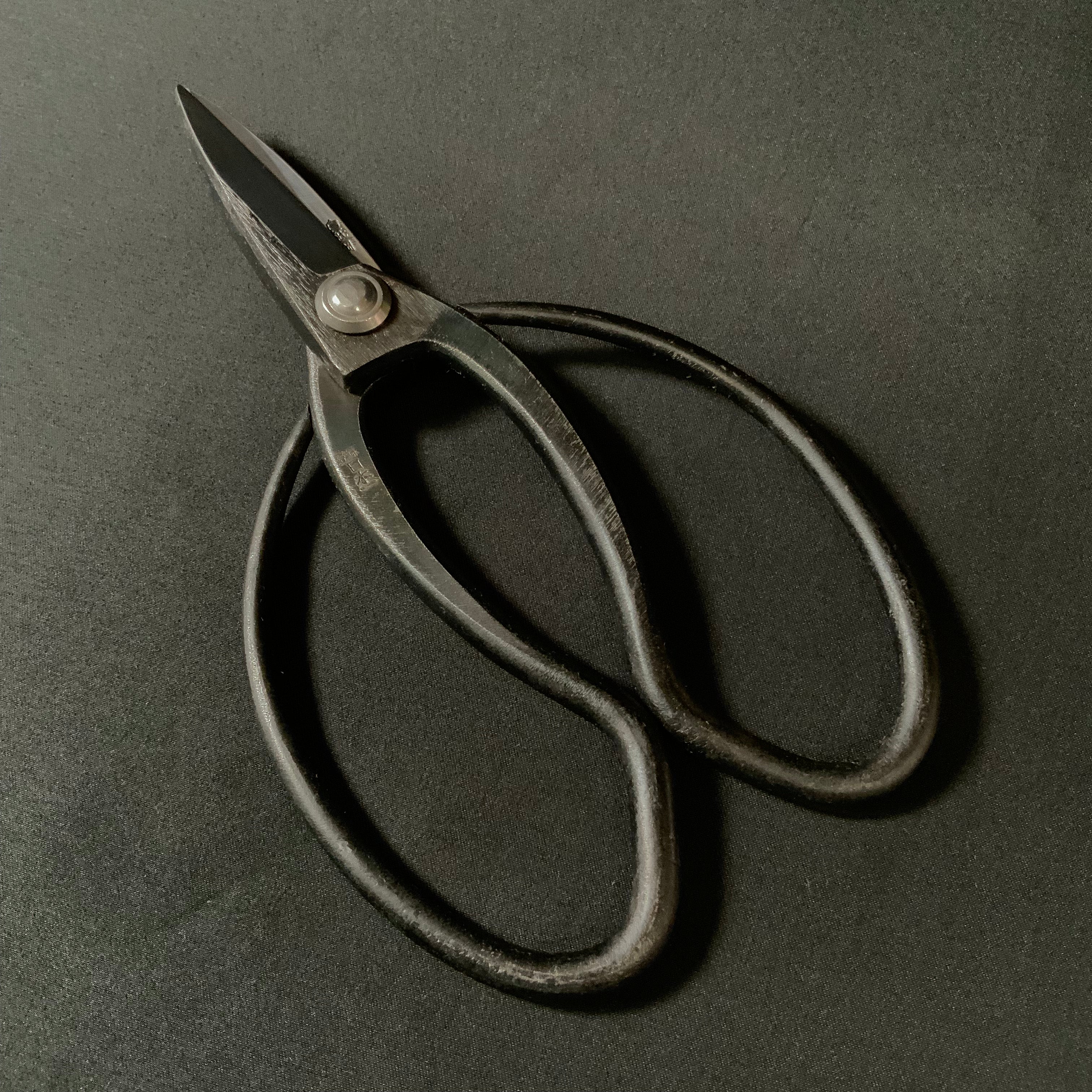 Mikinihonichi Hand made Okubo Shears with White Steel long blade 幹日本一別製長刃大久保鋏 白紙鋼 手作り 195mm