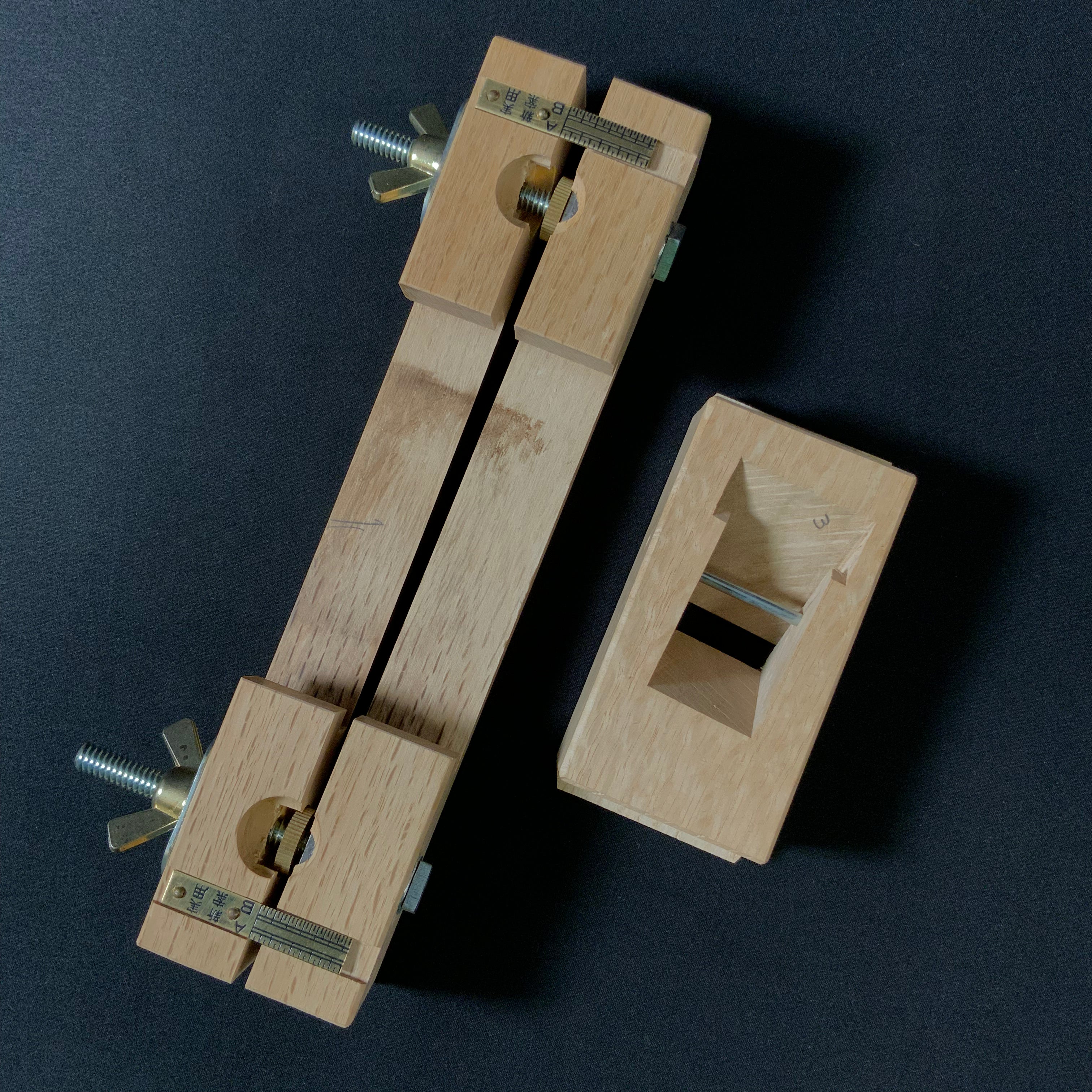 Old stock Chamfer Plane 60° with blue steel 掘出し物 小森作 國鶴 猿面取鉋 真鍮張り 30mm