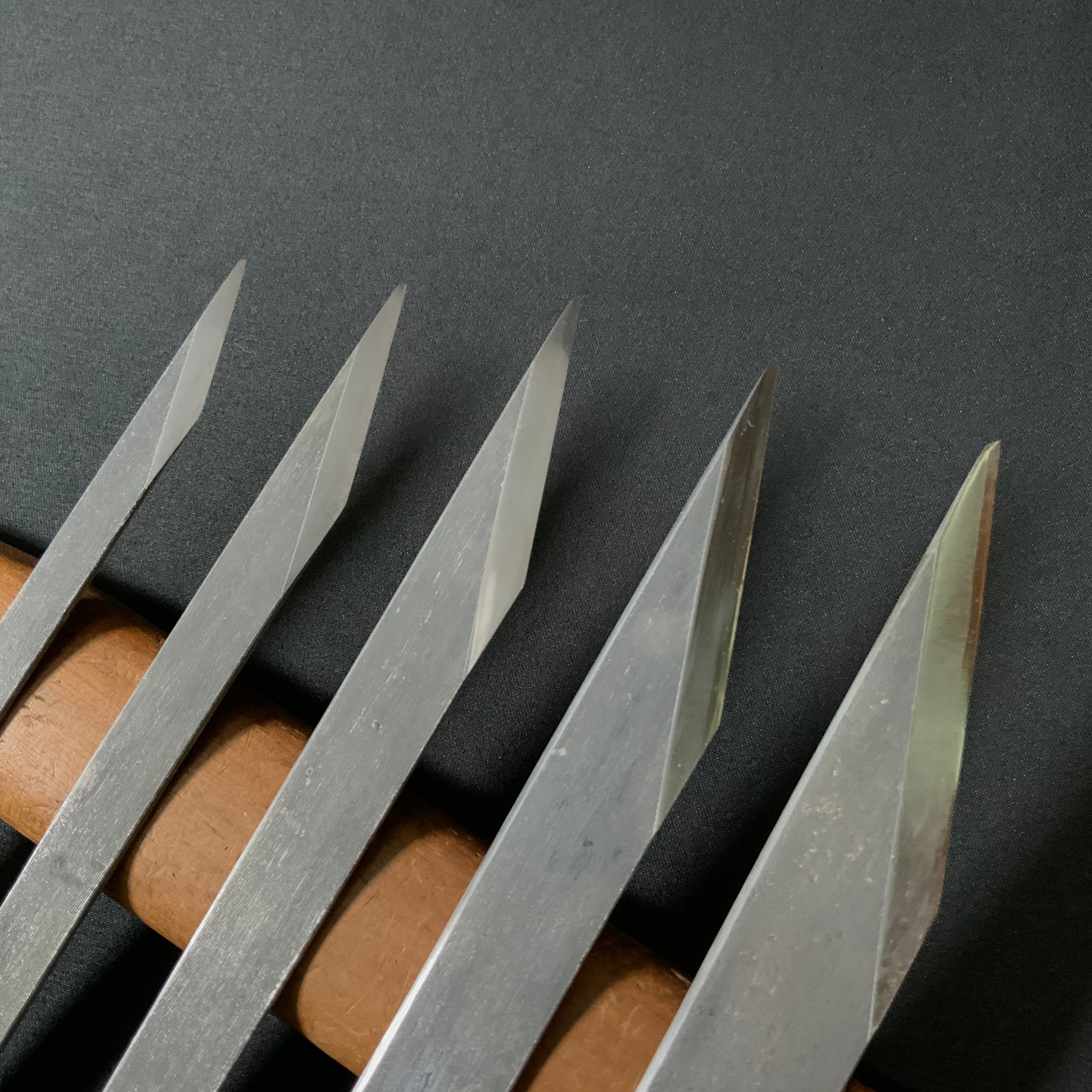 Yoshichika Kiridashi Kokatana Right hand 一心堂義近 共柄切出し小刀 右