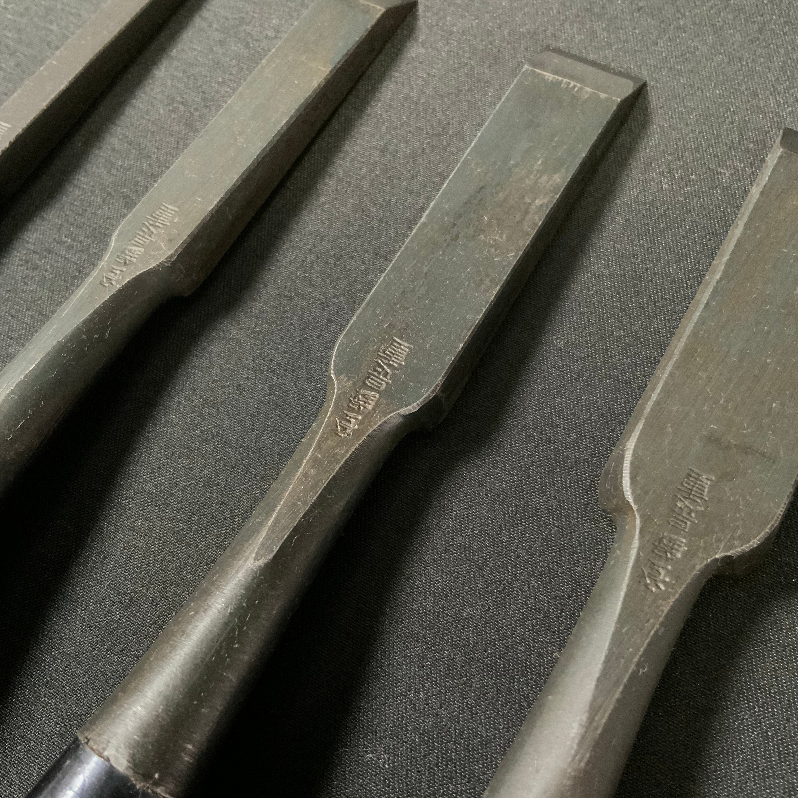 Old stock Koreshige Bench chisels with white steel 是重 角打追入鑿 Oirenomi