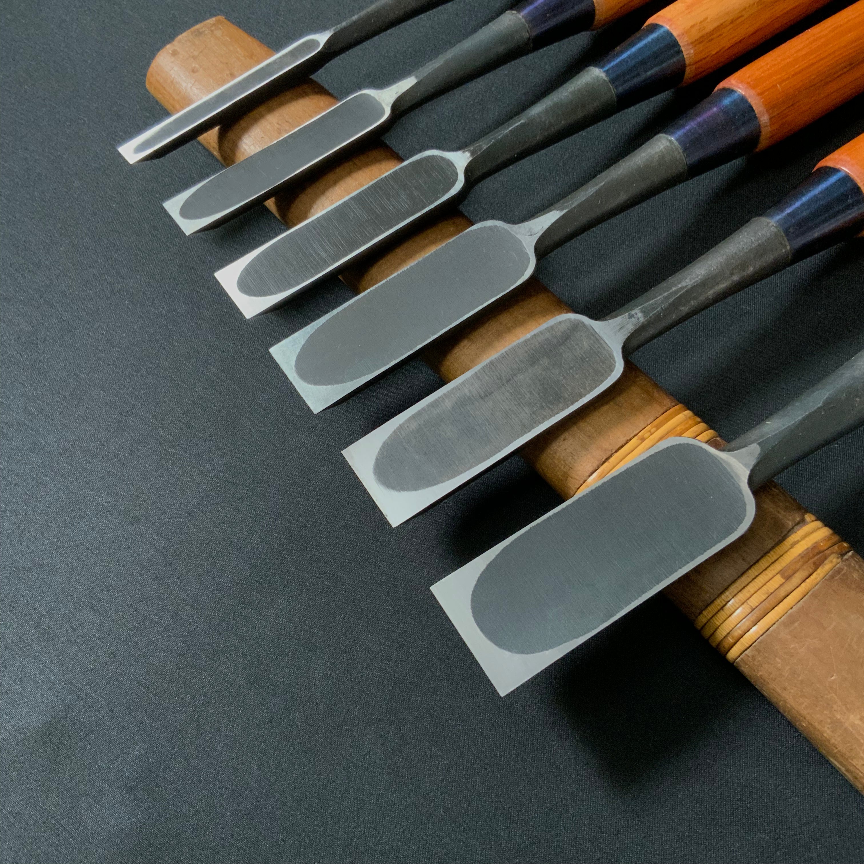 Old stock Koreshige Bench chisels with white steel 是重 角打追入鑿 Oirenomi