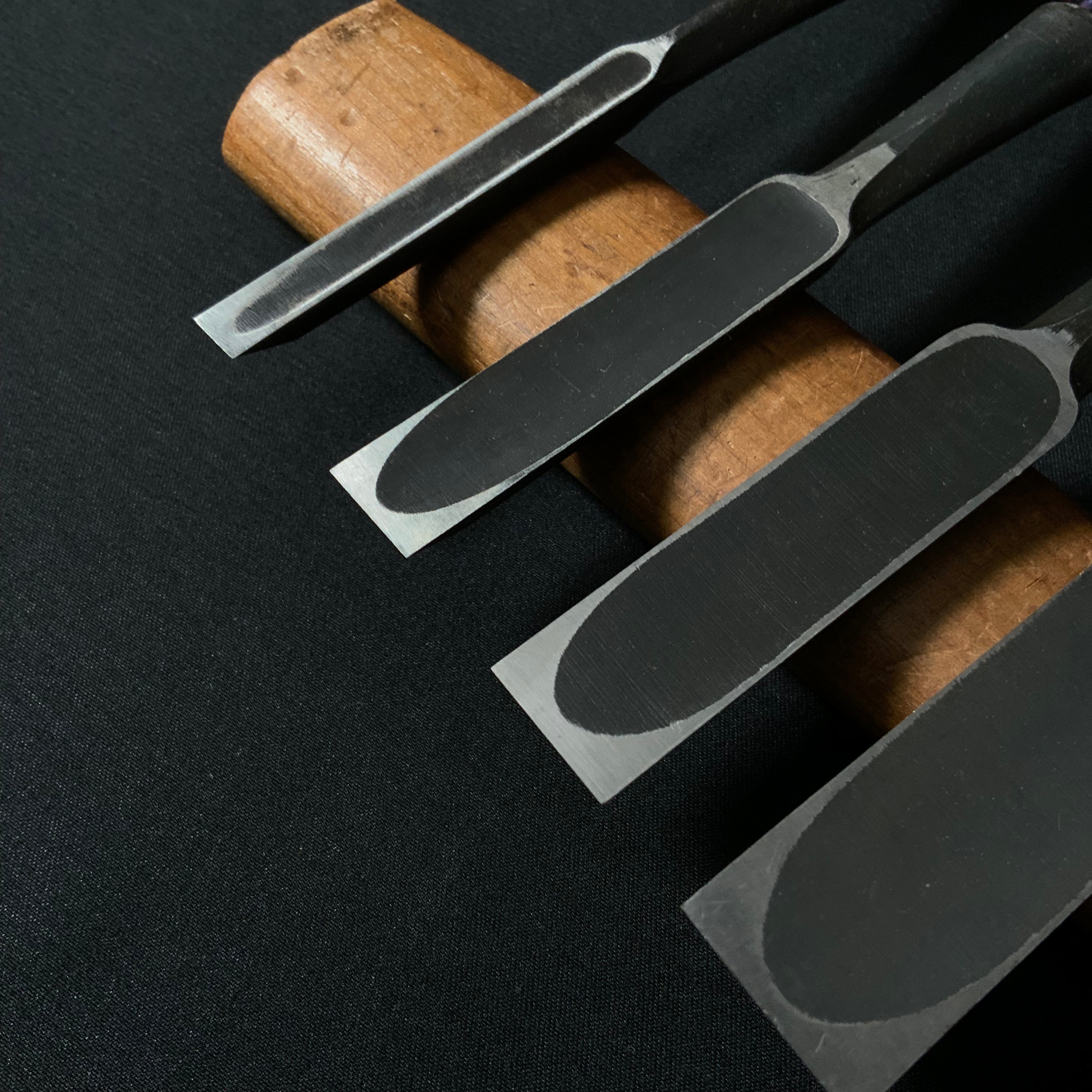 Old stock Koreshige Bench chisels with white steel 是重 角打追入鑿 Oirenomi