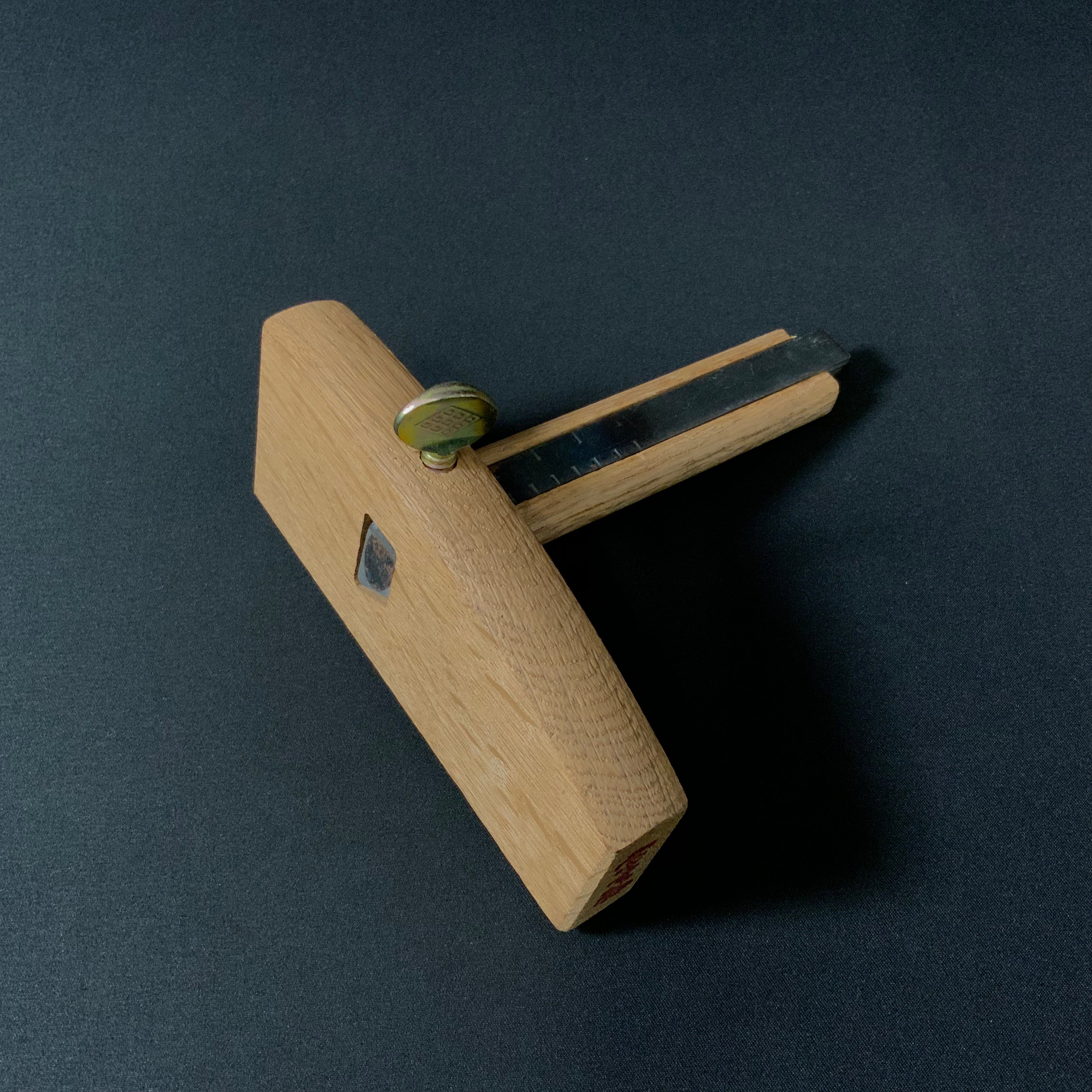 Old Stock Fujikyu Marking gauge with two scribing rods 掘出し物 富士久 鎌毛引 Kebiki