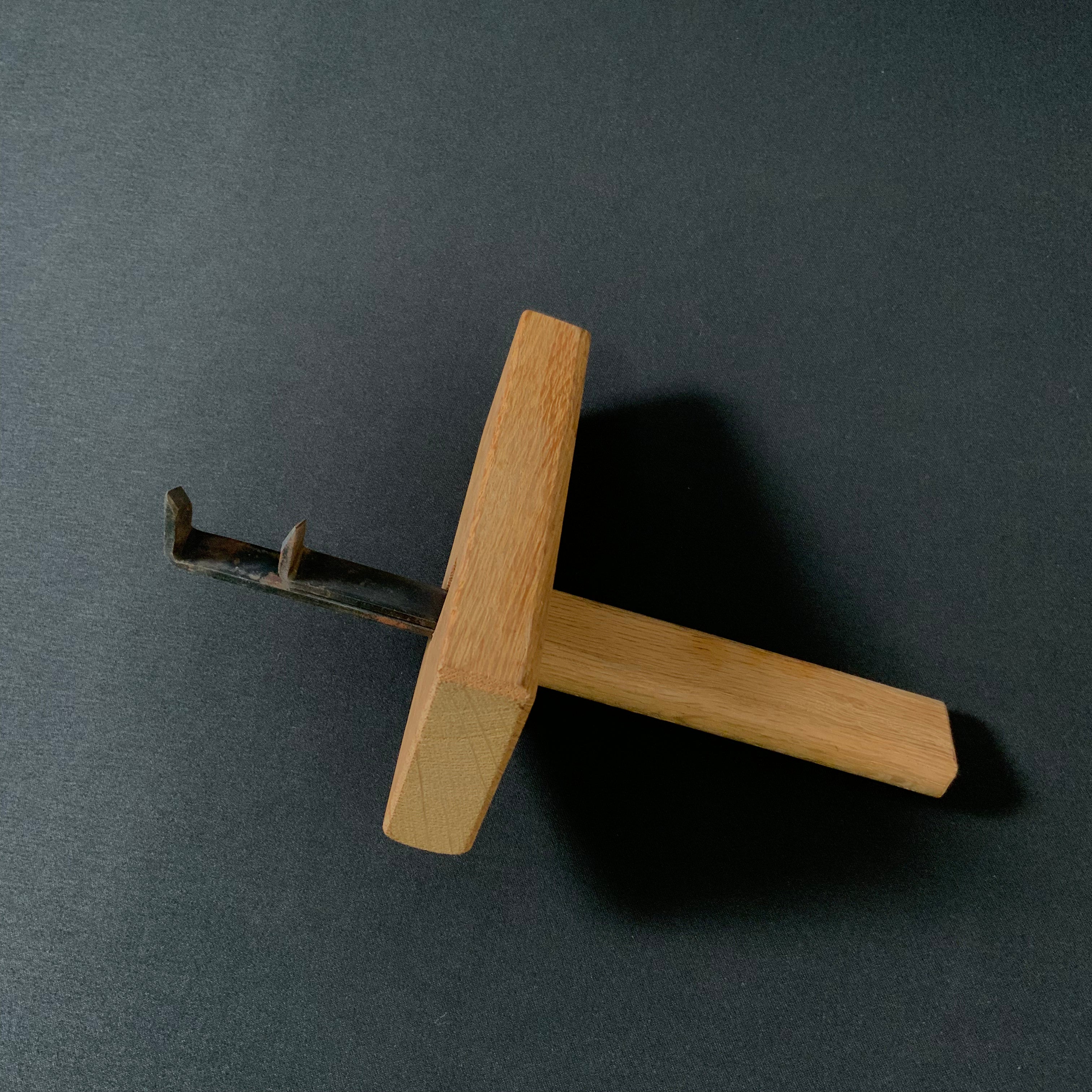 Old Stock Fujikyu Marking gauge with two scribing rods 掘出し物 富士久 鎌毛引 Kebiki