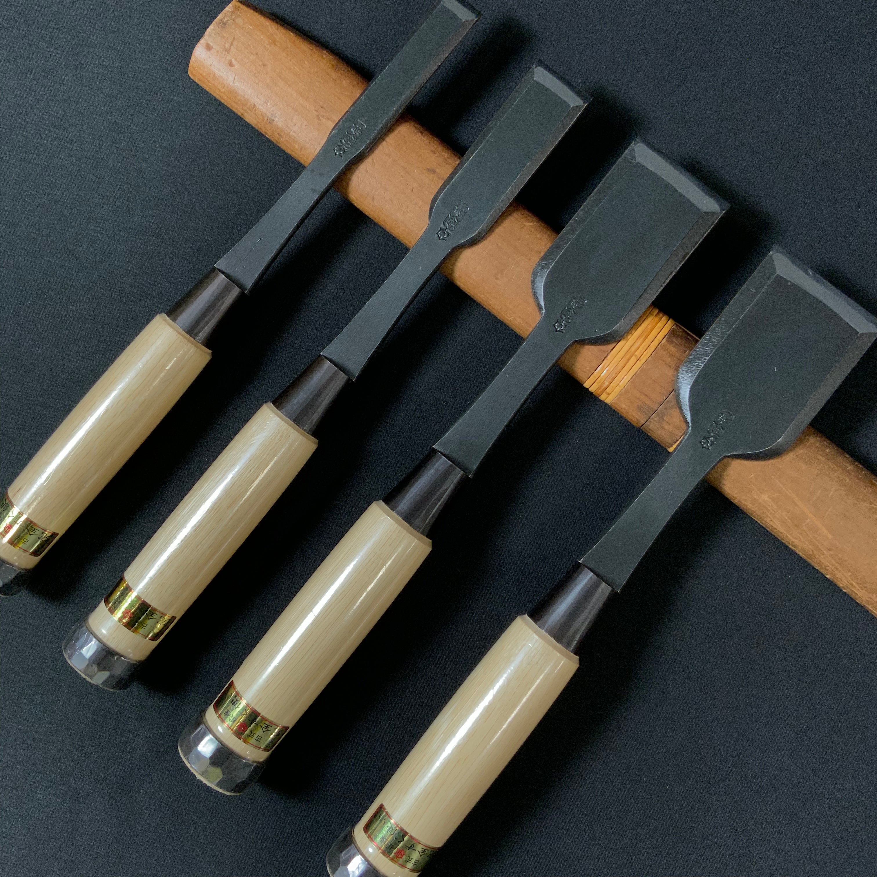 田斎作 黒仕上 平待追入鑿 白檀柄 Tasai Special Hiramachi type Bench chisels black finished with white wood handle