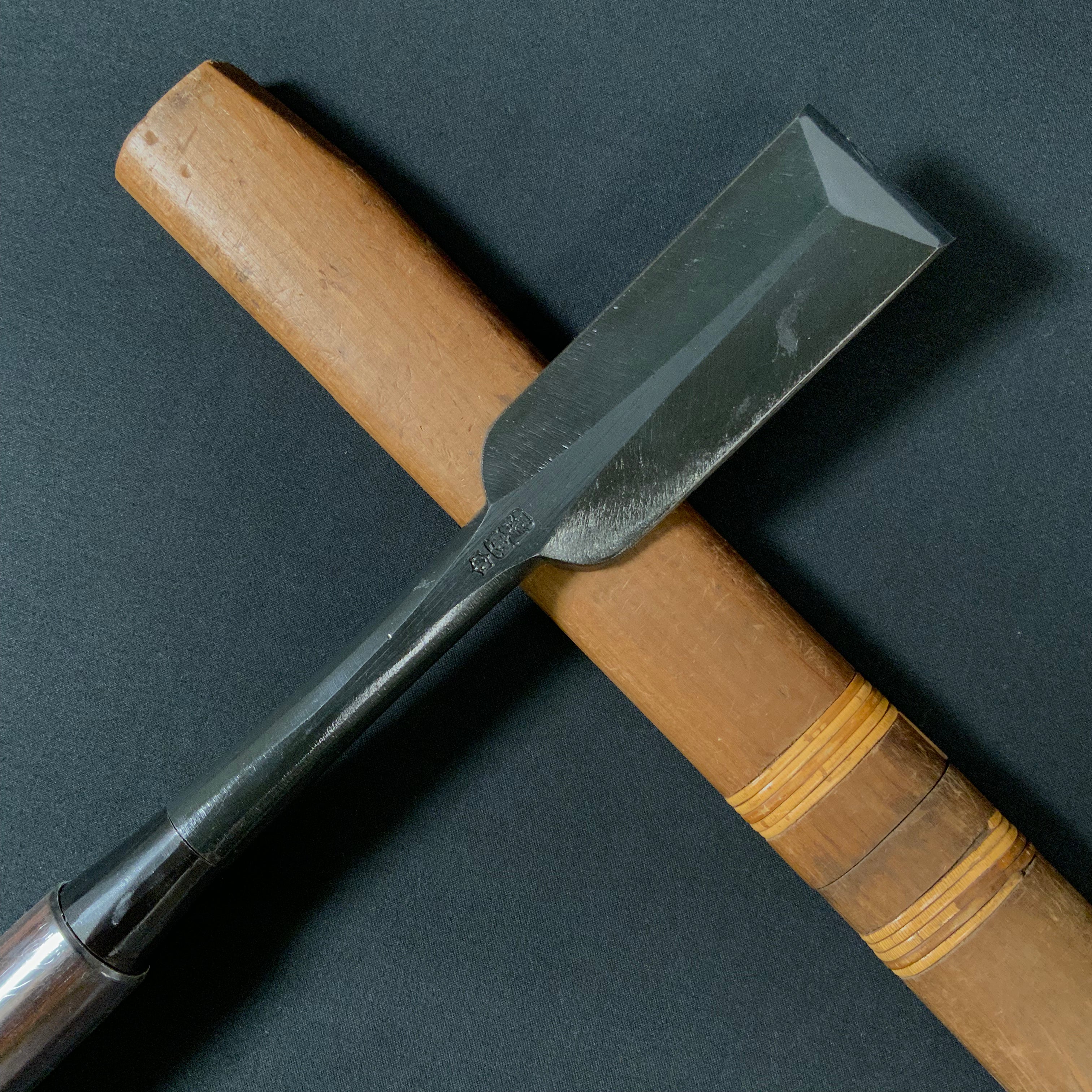 田斎作 黒仕上 鎬薄鑿 二枚裏 黒檀柄 Tasai Dovetail Paring chisels black finished with Ebony handle usunomi