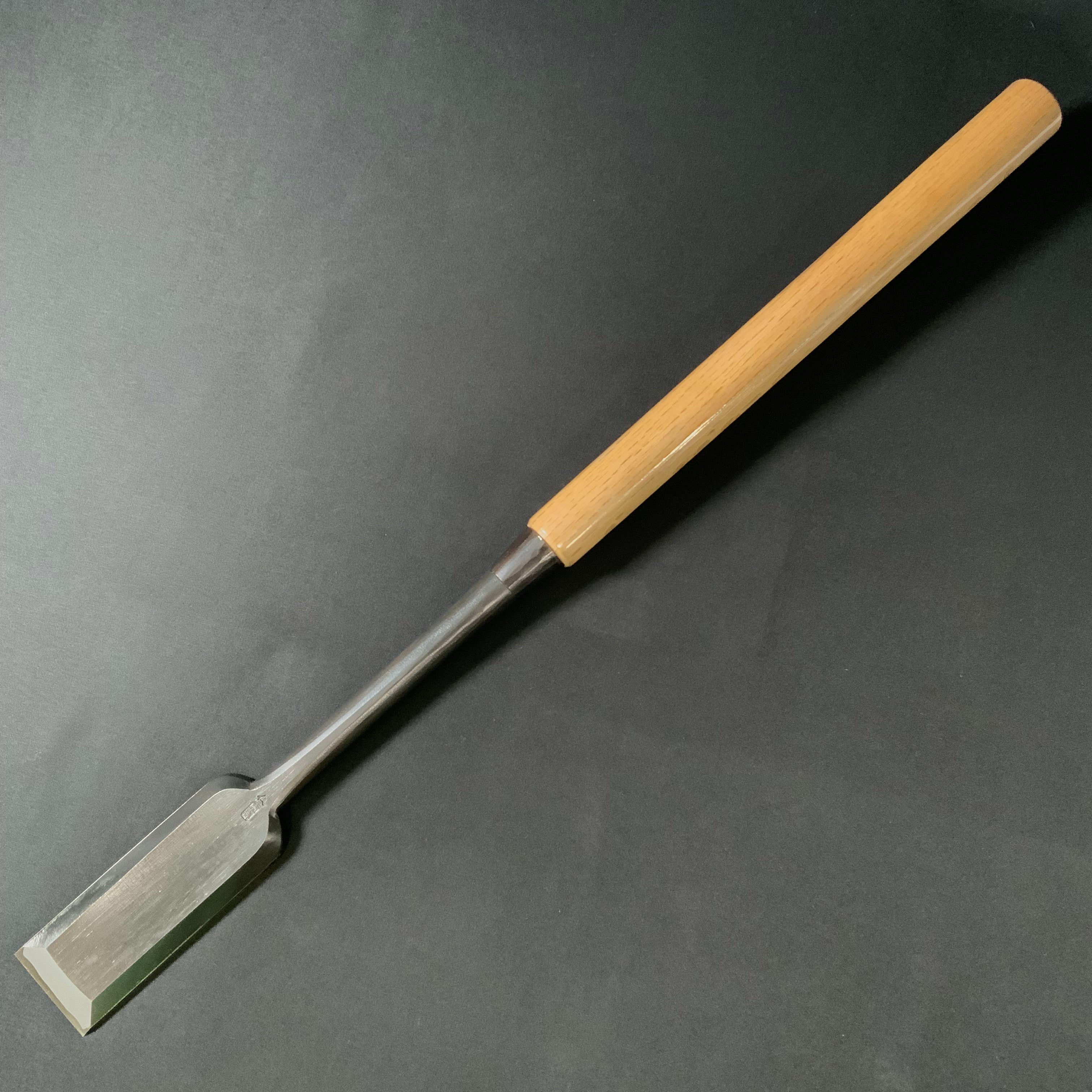 DenTasai Slick Chisels (Hontsuki-Nomi) 伝田斎作 黒仕上 本突のみ 48mm