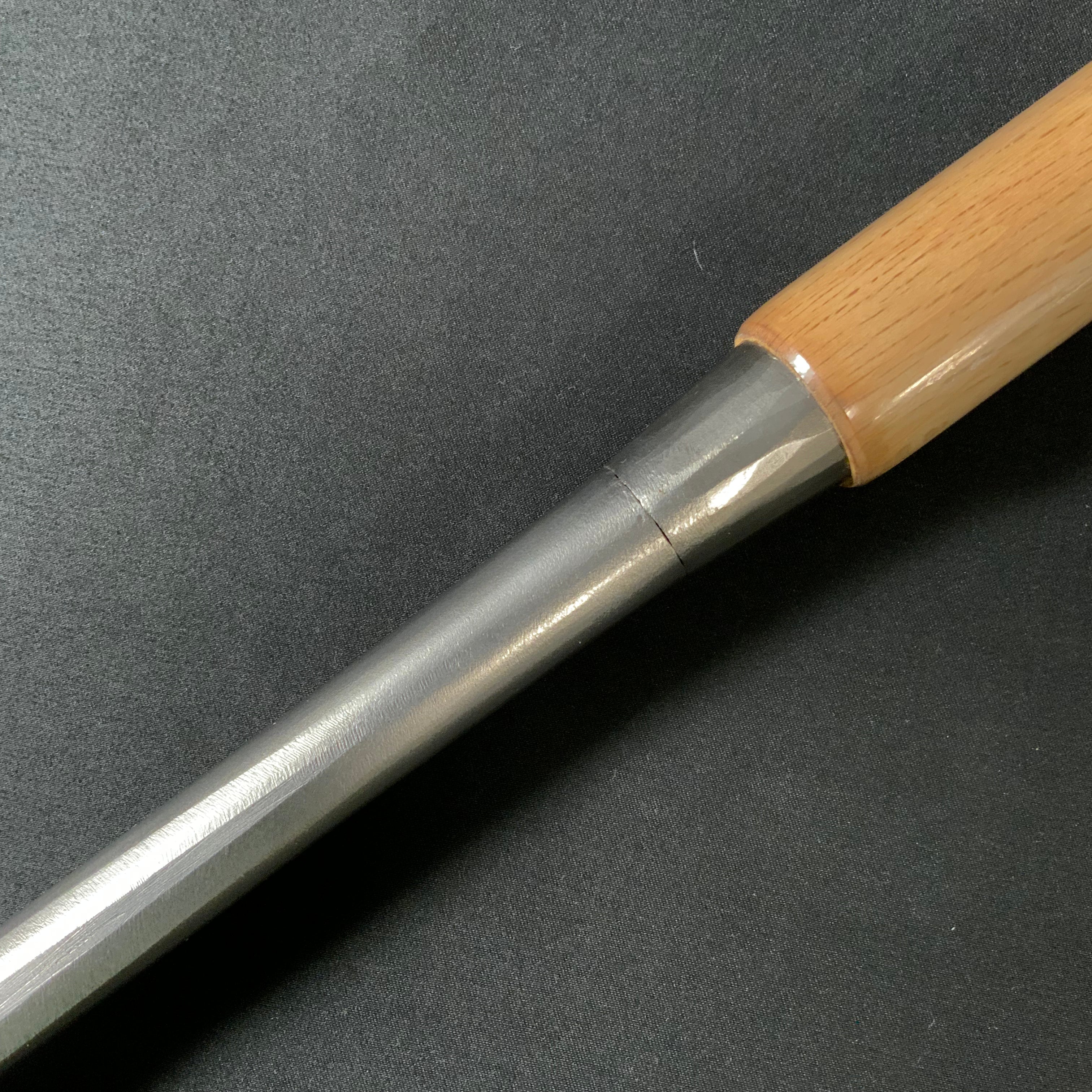 MeiTasai Special Dovetail Bench (Hontsuki) chisels with white oak handle 明田斎作 鎬本突き鑿 磨き 白樫柄 42mm