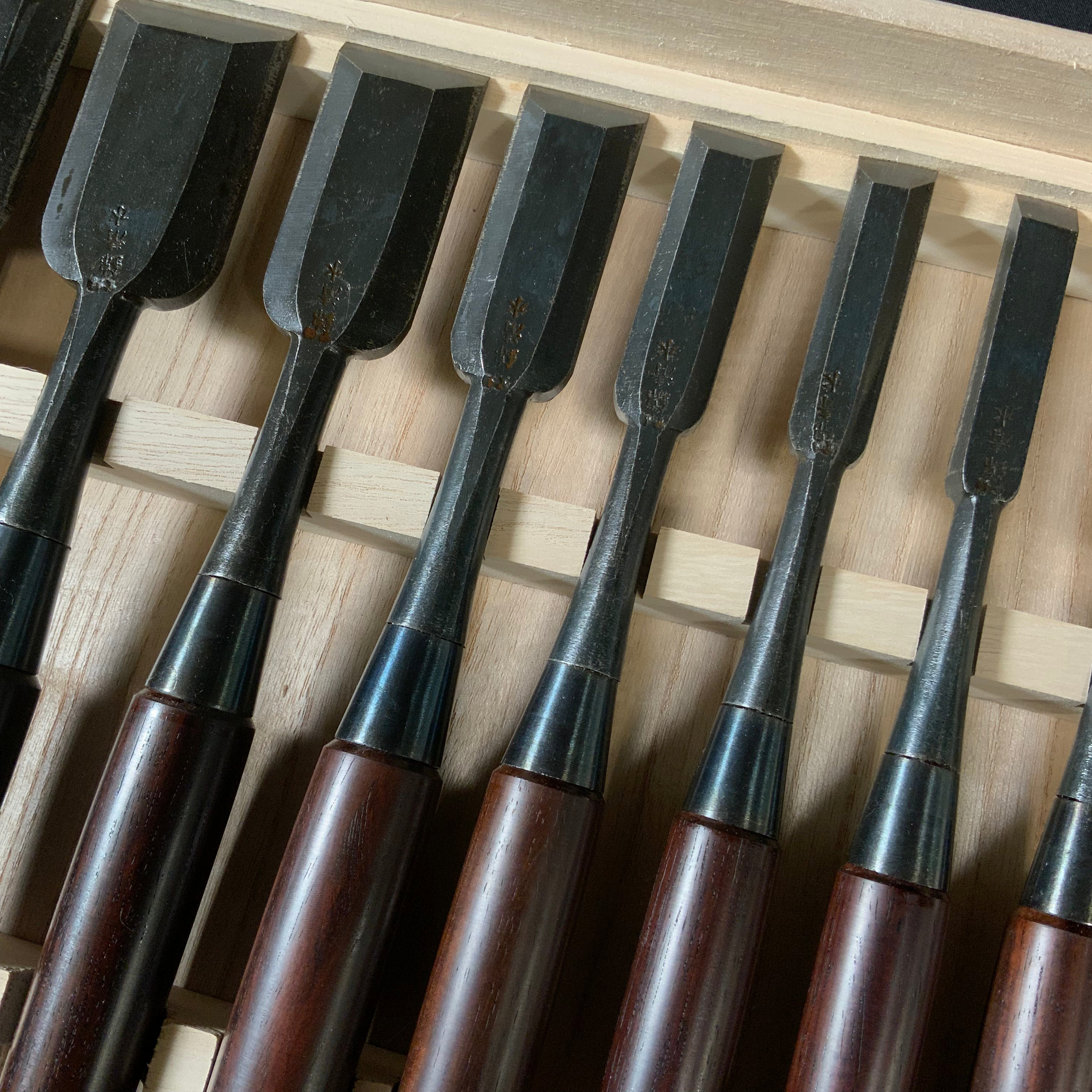 Nishiki Kiyomi Bench chisels set with Rosewood Handles 錦清水作 追入組鑿 Oirenomi 紫檀柄 桐箱入