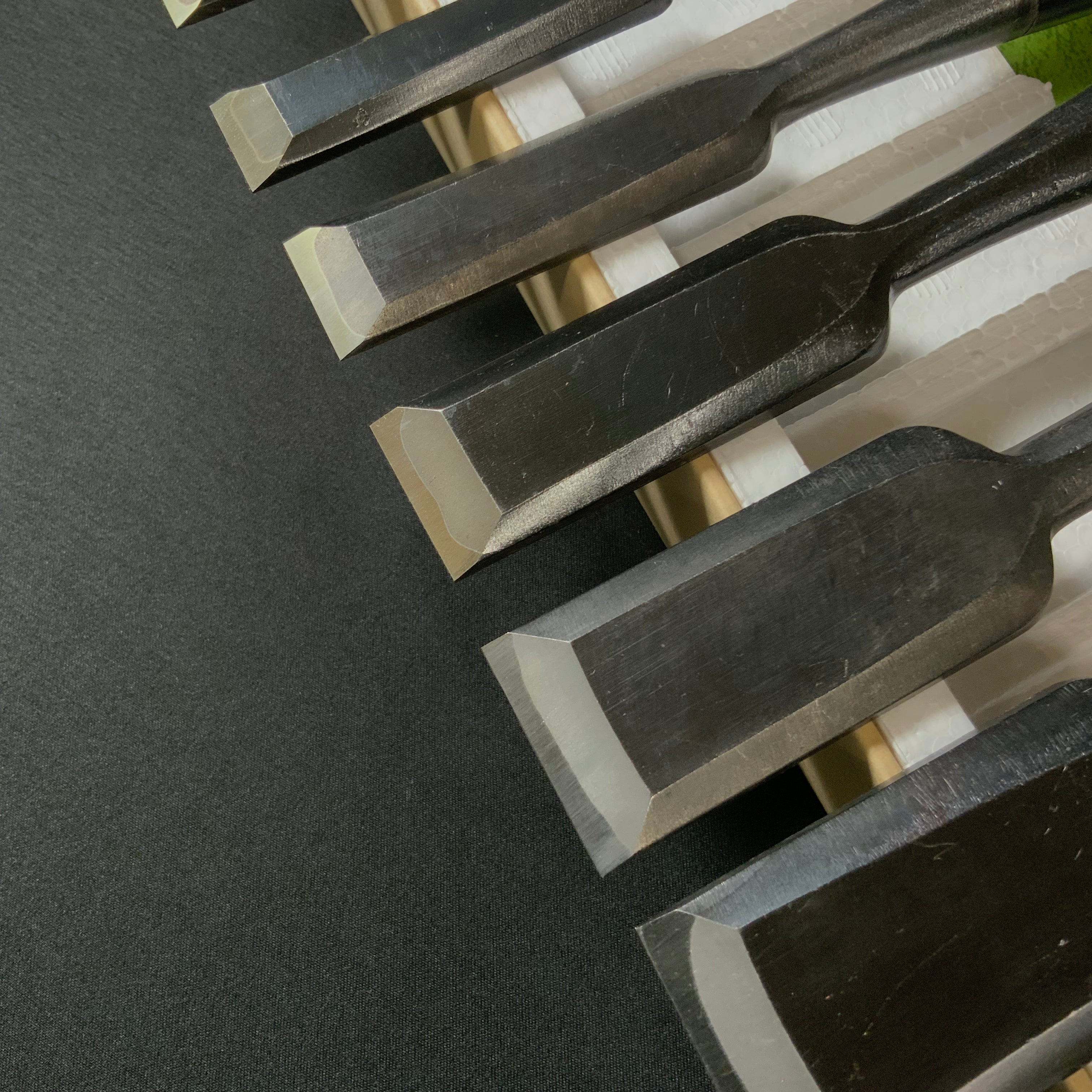 #M169 No brand Bench chisels set by unknown smith 無名 追入組鑿 10本組 作者不明 白樫柄
