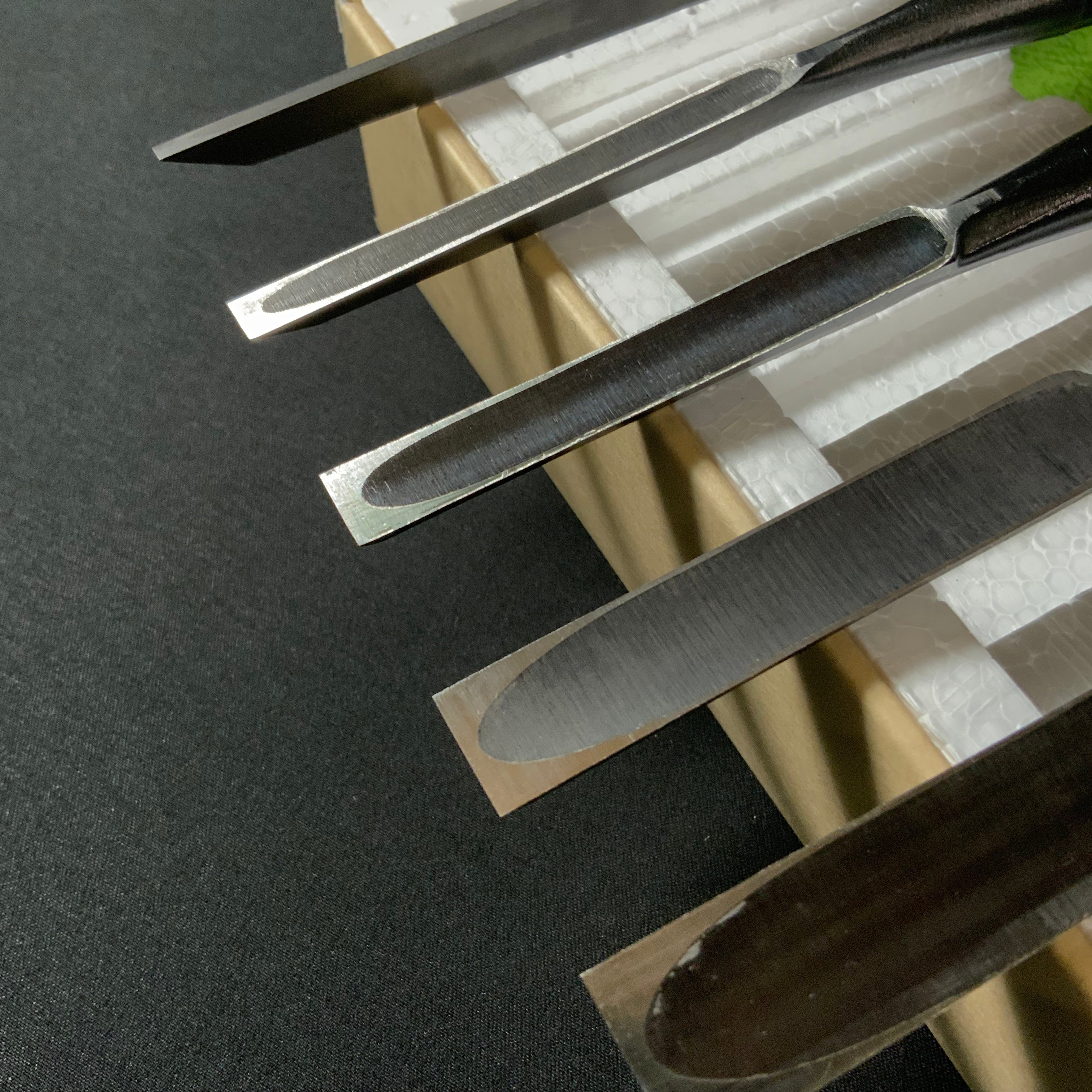 #M169 No brand Bench chisels set by unknown smith 無名 追入組鑿 10本組 作者不明 白樫柄