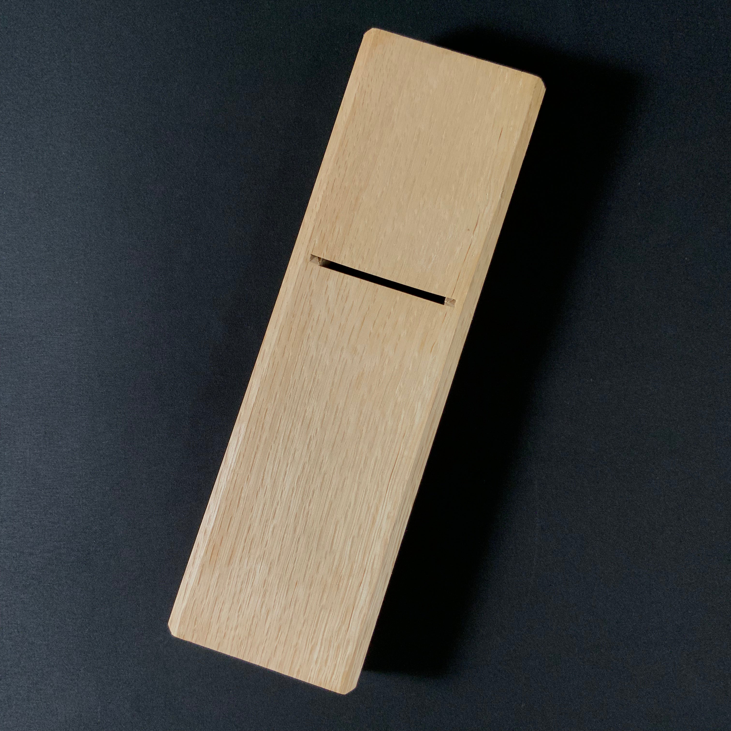 掘出し物 掘出し物 本銘勘次 仕上鉋 白樫台 65mm Old stock Honmei-kanji Smoothing Plane (Kanna) with White Oak