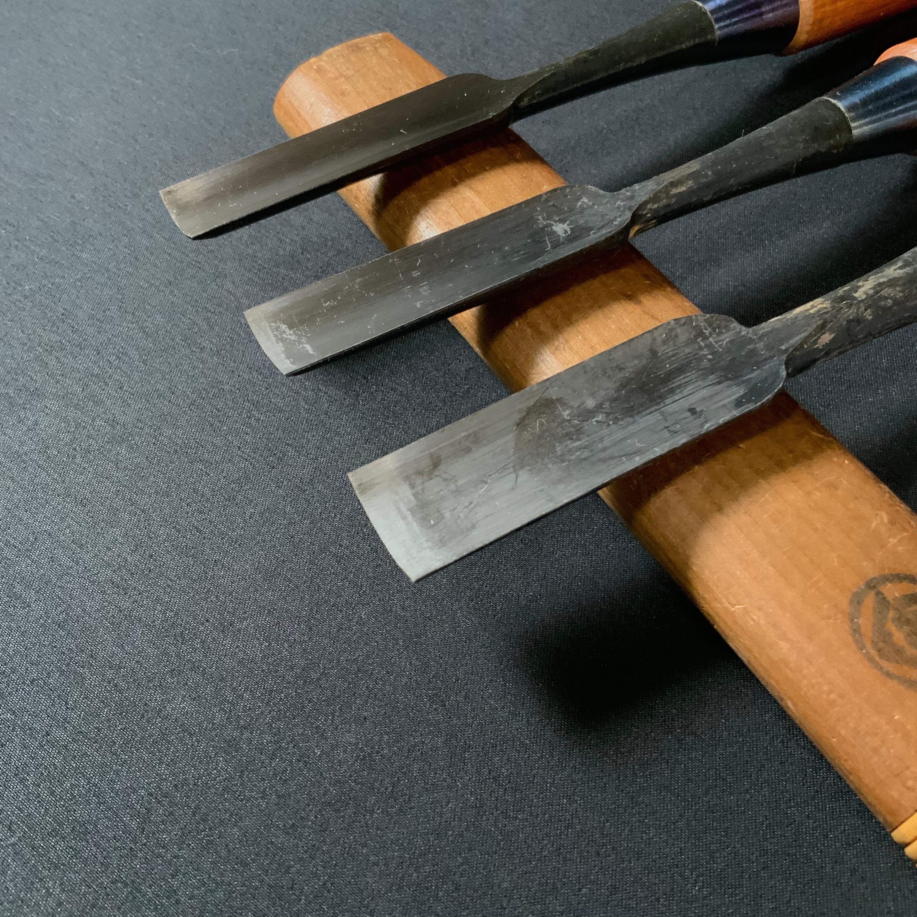 掘出し物 正高 内丸鑿 赤樫柄 Old stock Masataka Inner round chisels with white steel (Uchimaru)
