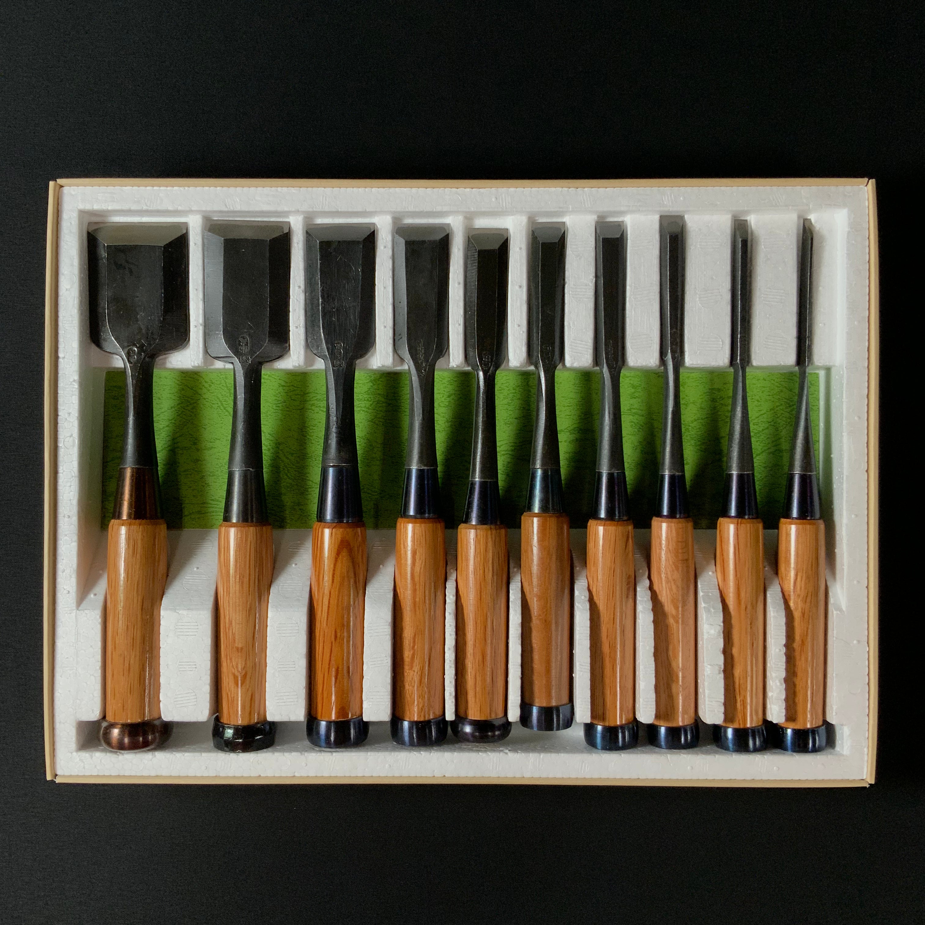 M191 Kenshin bench chisels set by Usui Yoshio  謙信 碓氷淑郎作 追入組鑿 10本組