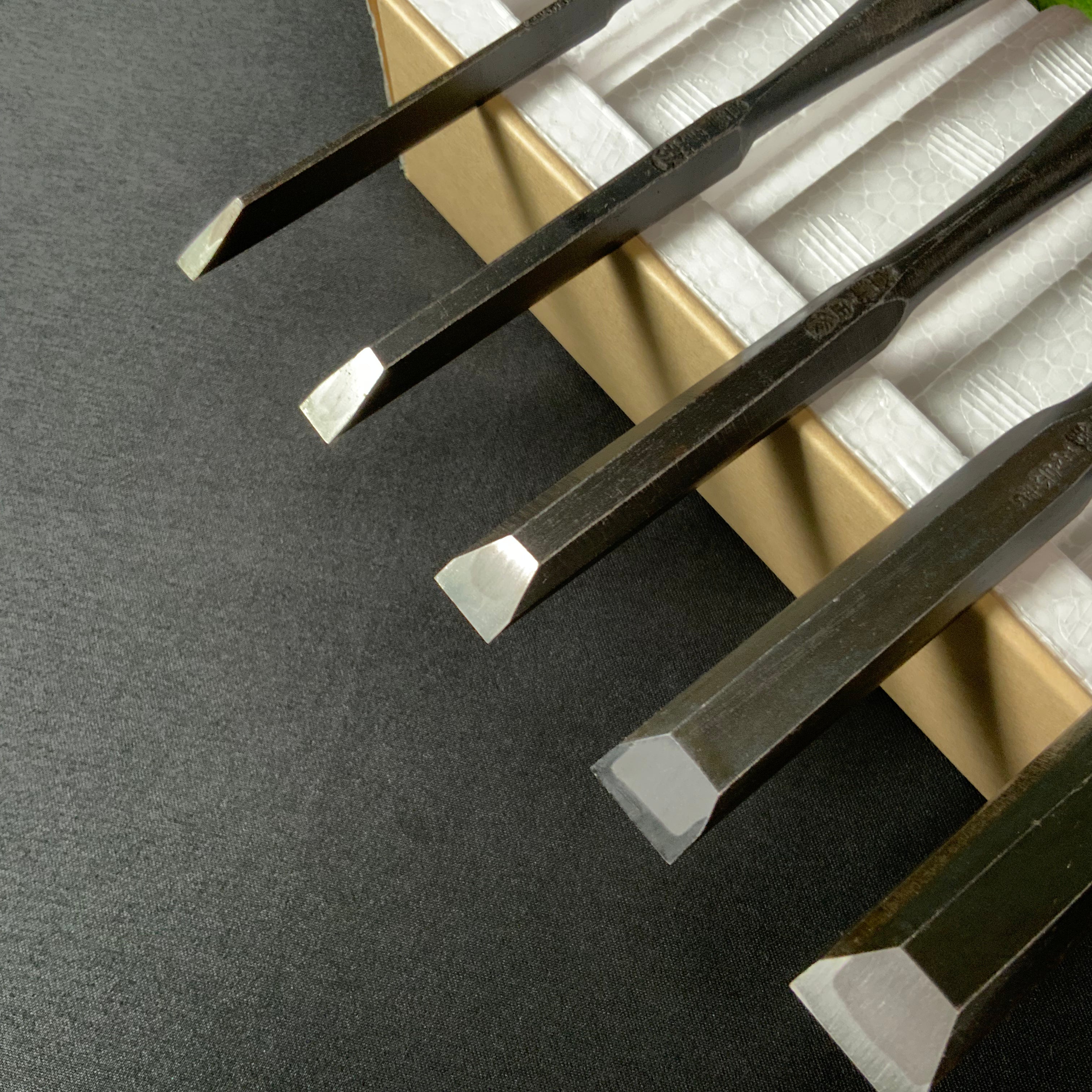 M191 Kenshin bench chisels set by Usui Yoshio 謙信 碓氷淑郎作 追入組鑿 10本組