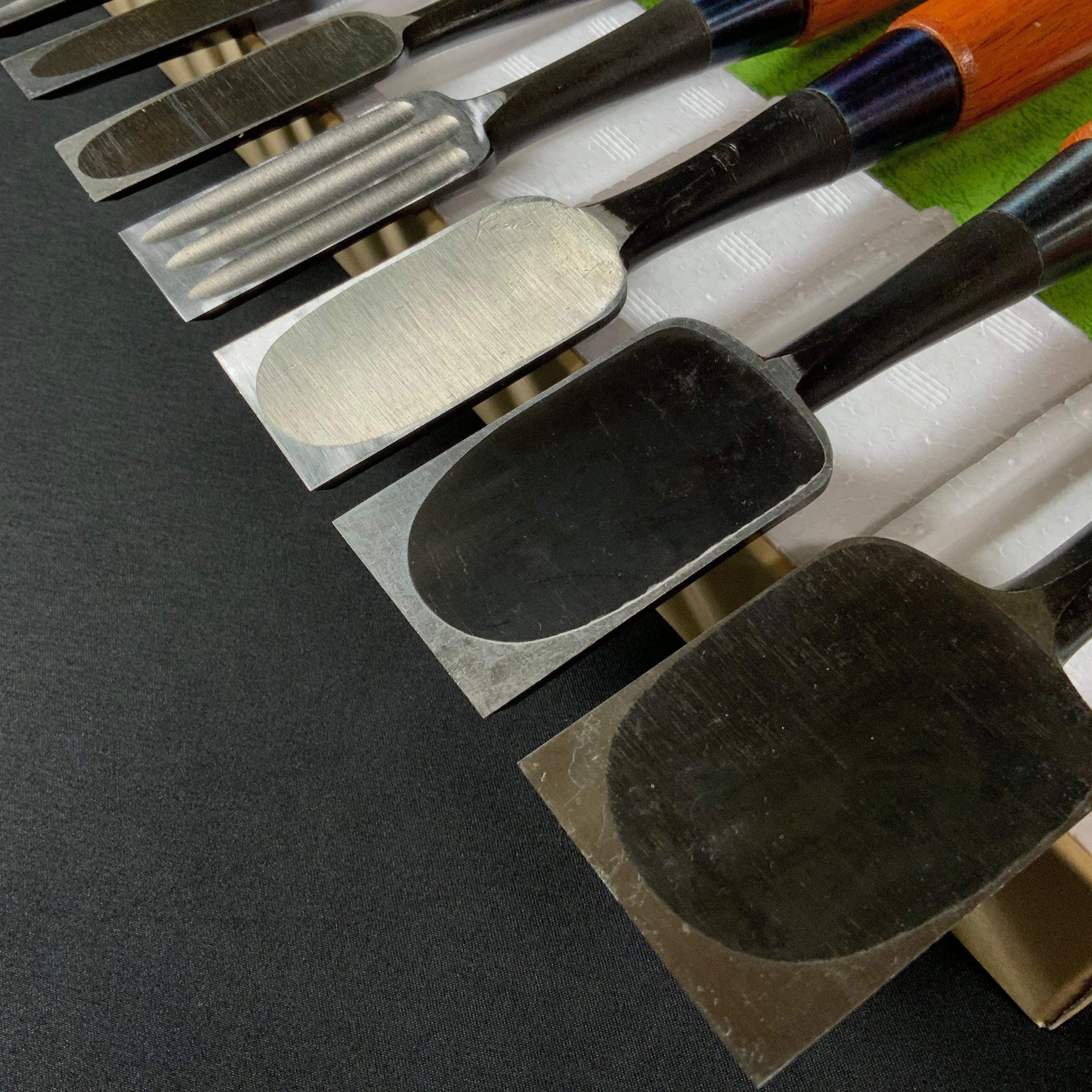 M191 Kenshin bench chisels set by Usui Yoshio 謙信 碓氷淑郎作 追入組鑿 10本組