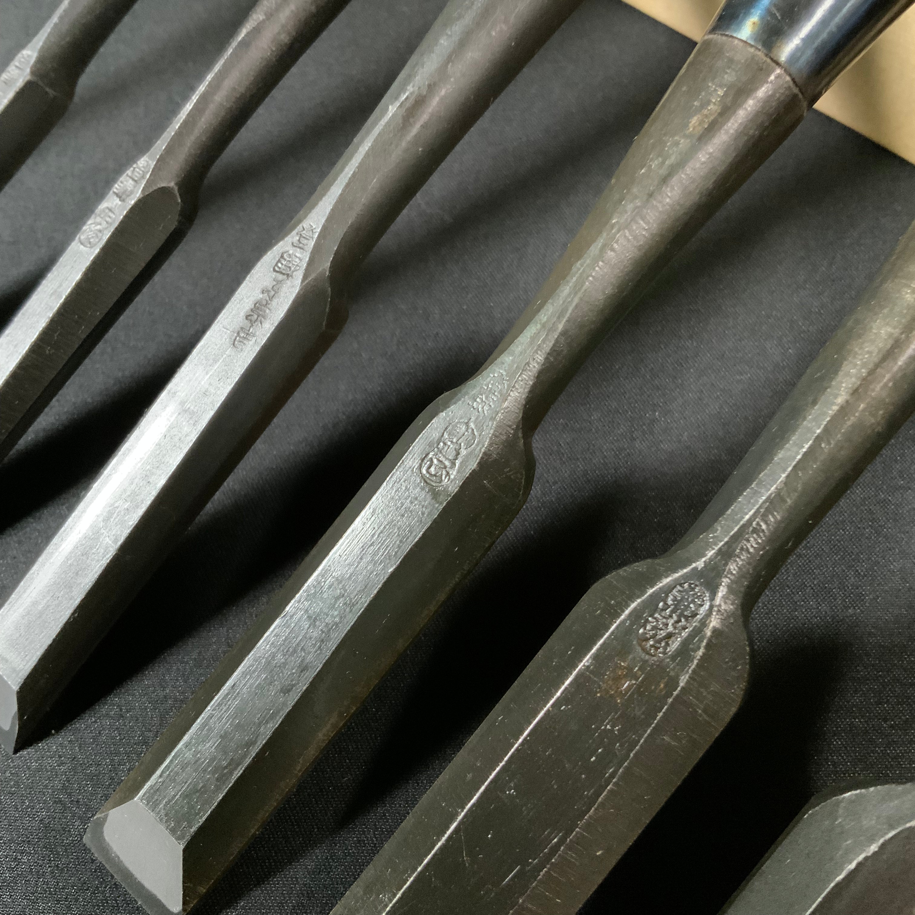 M191 Kenshin bench chisels set by Usui Yoshio 謙信 碓氷淑郎作 追入組鑿 10本組