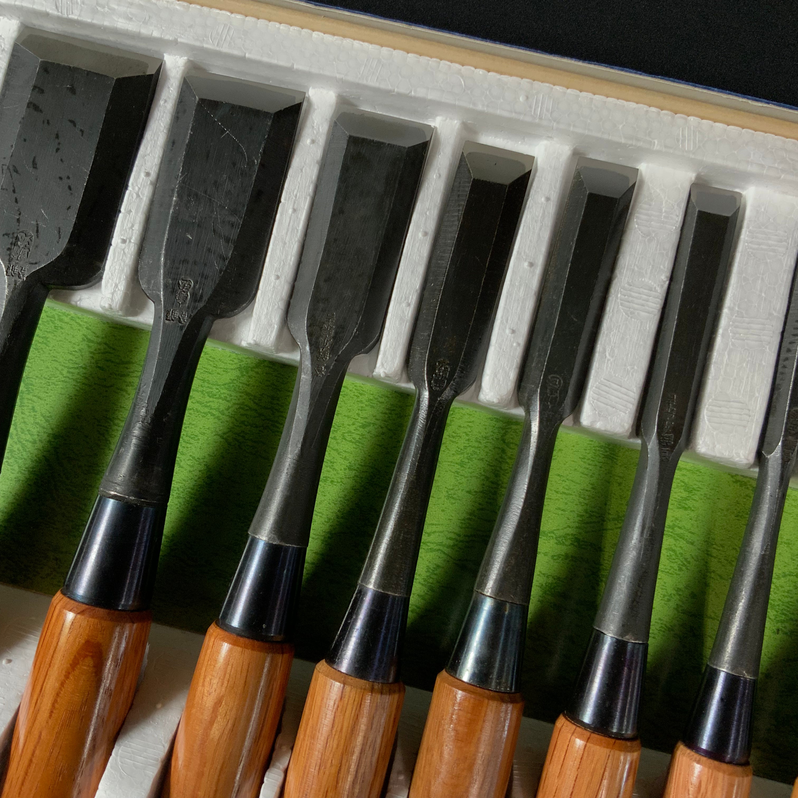 M192 Mixed set Bench chisels set for beginner by unknown smith バラ鑿合わせ 初心者におすすめ 追入組鑿 M192