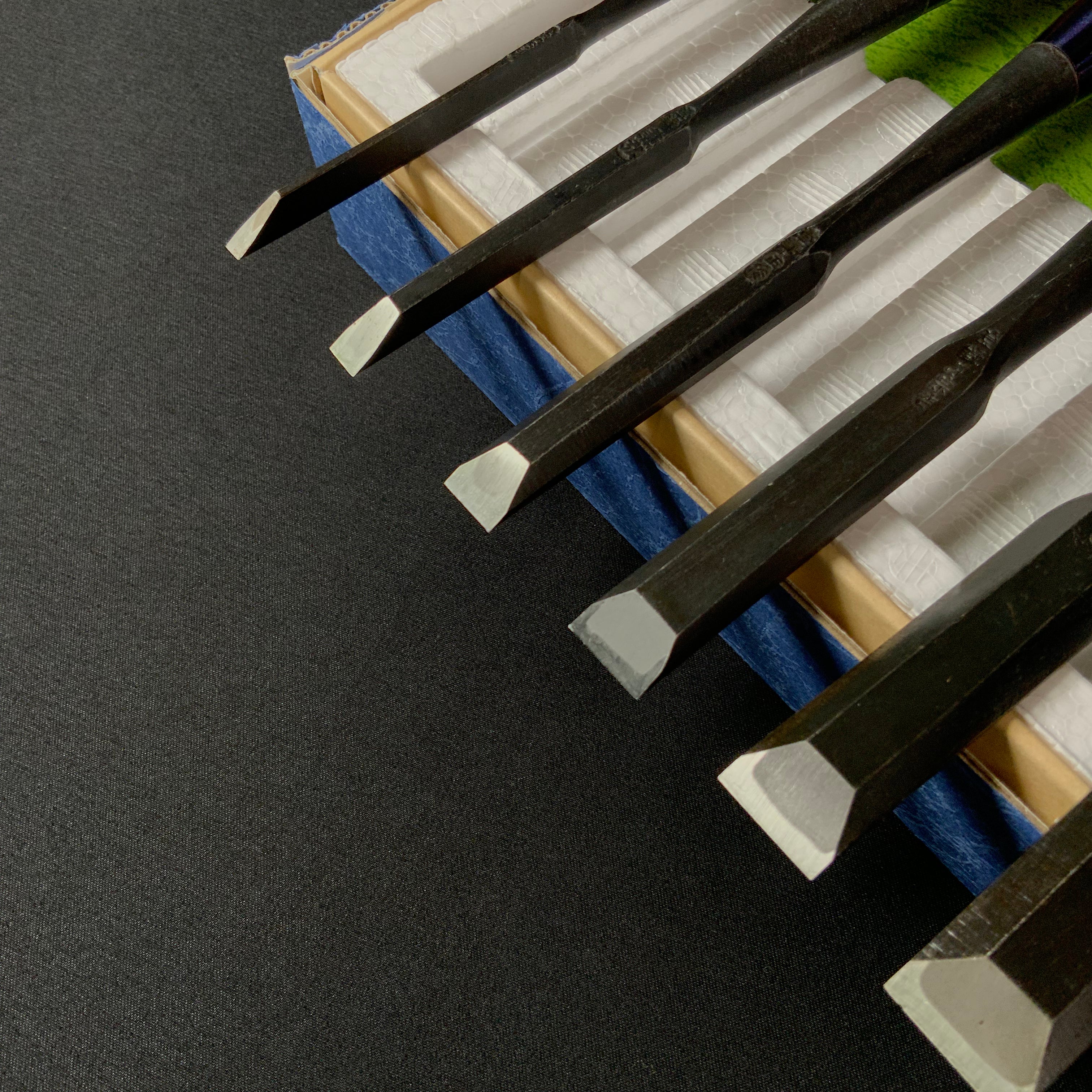 M192 Mixed set Bench chisels set for beginner by unknown smith バラ鑿合わせ 初心者におすすめ 追入組鑿 M192