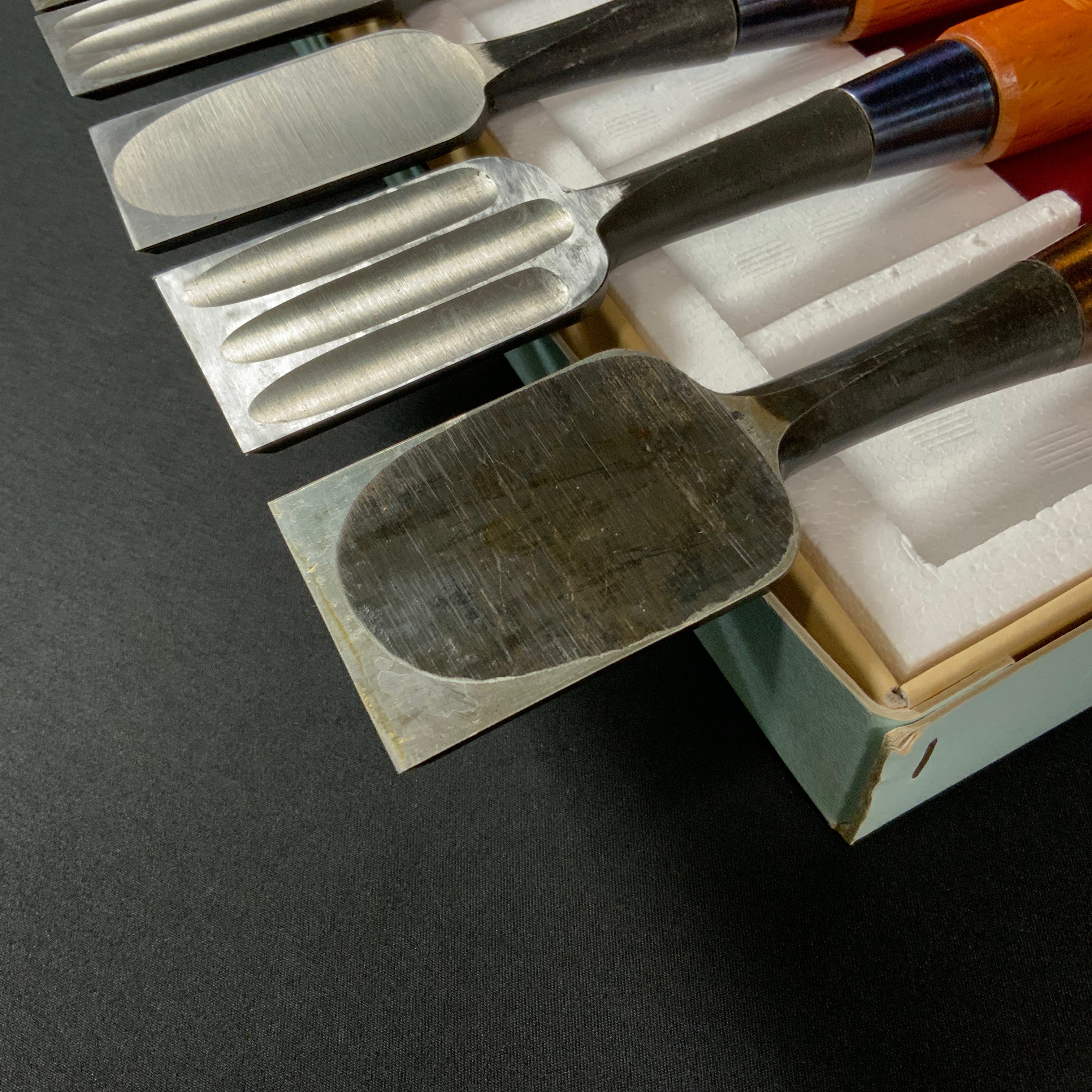 M193 Mixed set Bench chisels set for beginner by unknown smith バラ鑿合わせ 初心者におすすめ 追入組鑿 M193