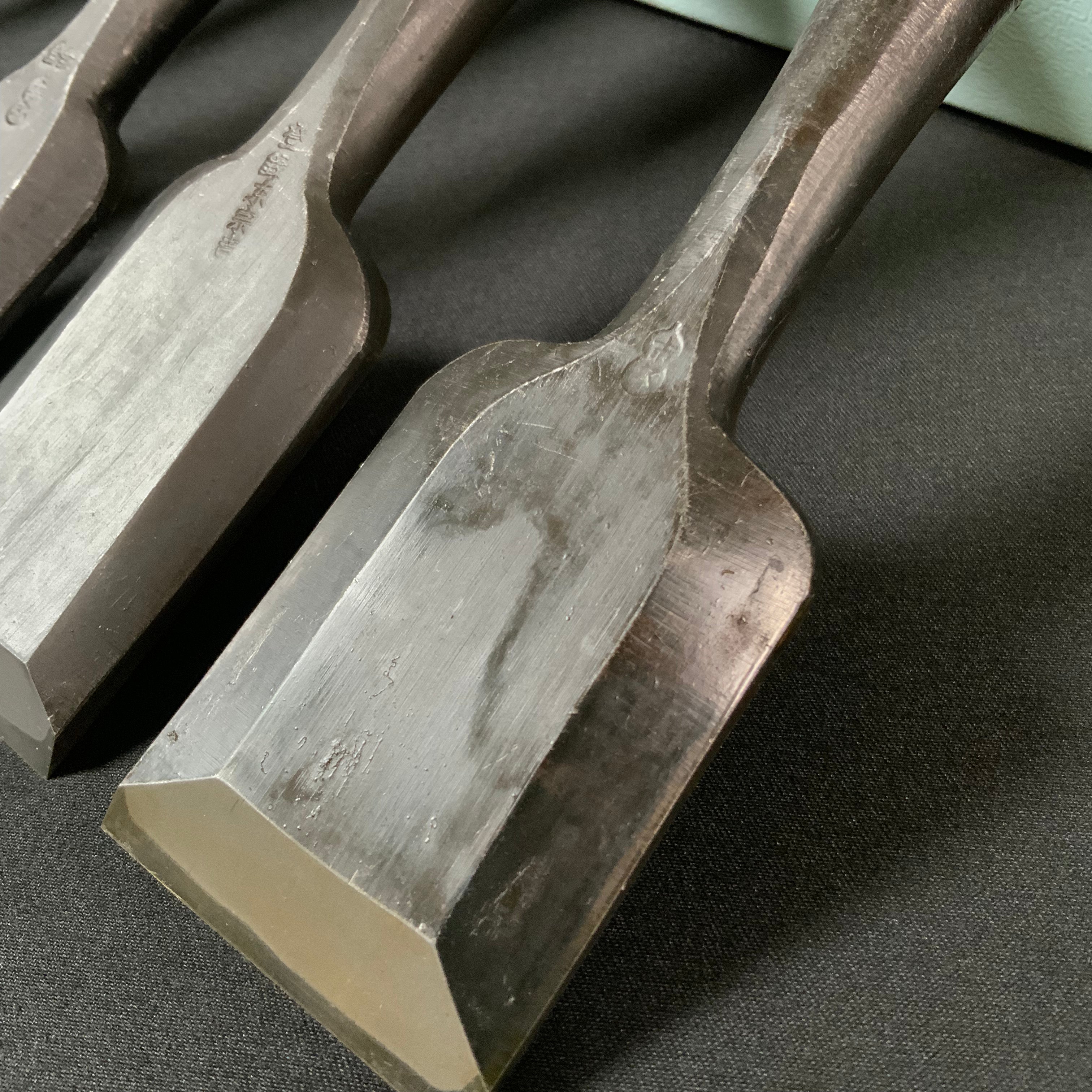 M193 Mixed set Bench chisels set for beginner by unknown smith バラ鑿合わせ 初心者におすすめ 追入組鑿 M193