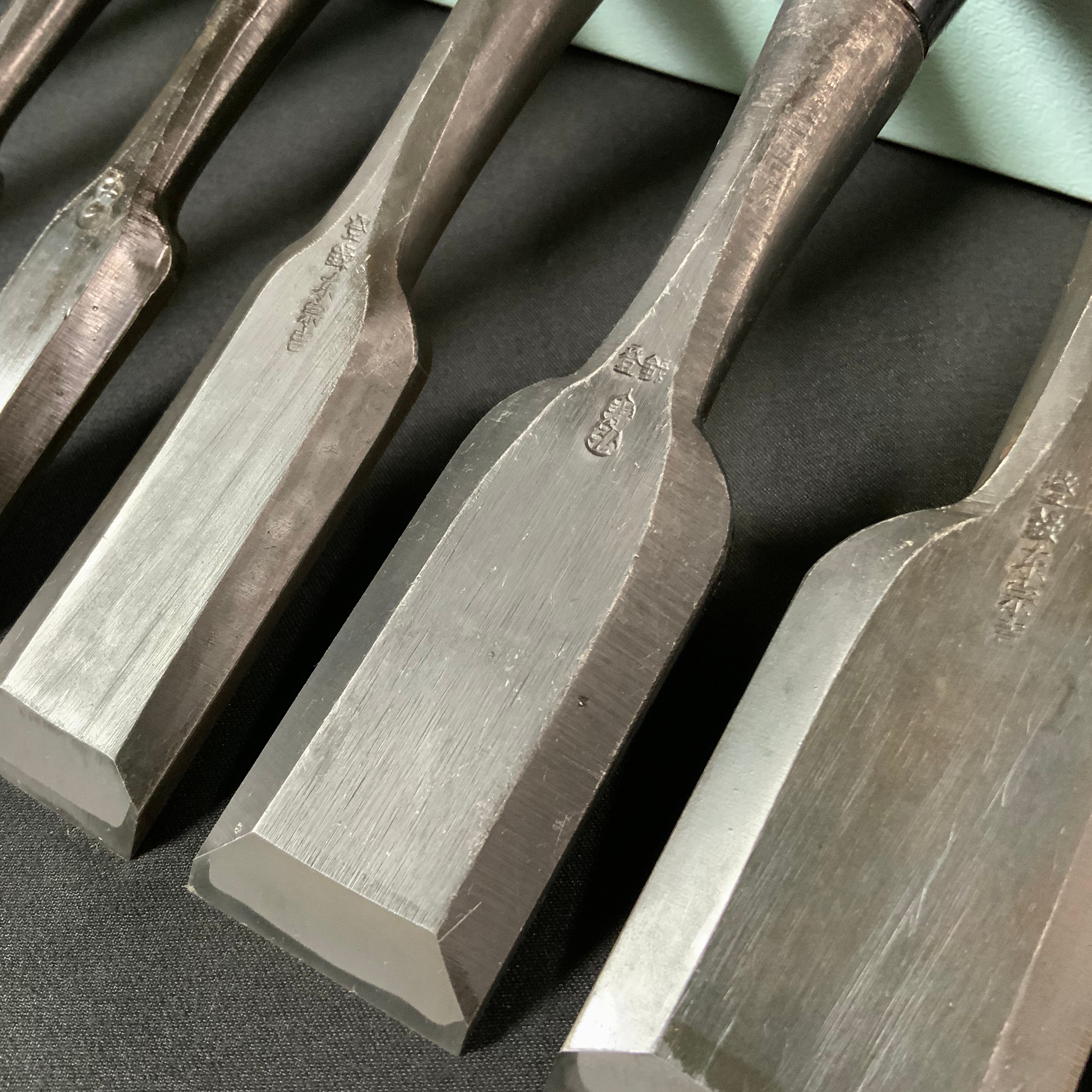 M193 Mixed set Bench chisels set for beginner by unknown smith バラ鑿合わせ 初心者におすすめ 追入組鑿 M193