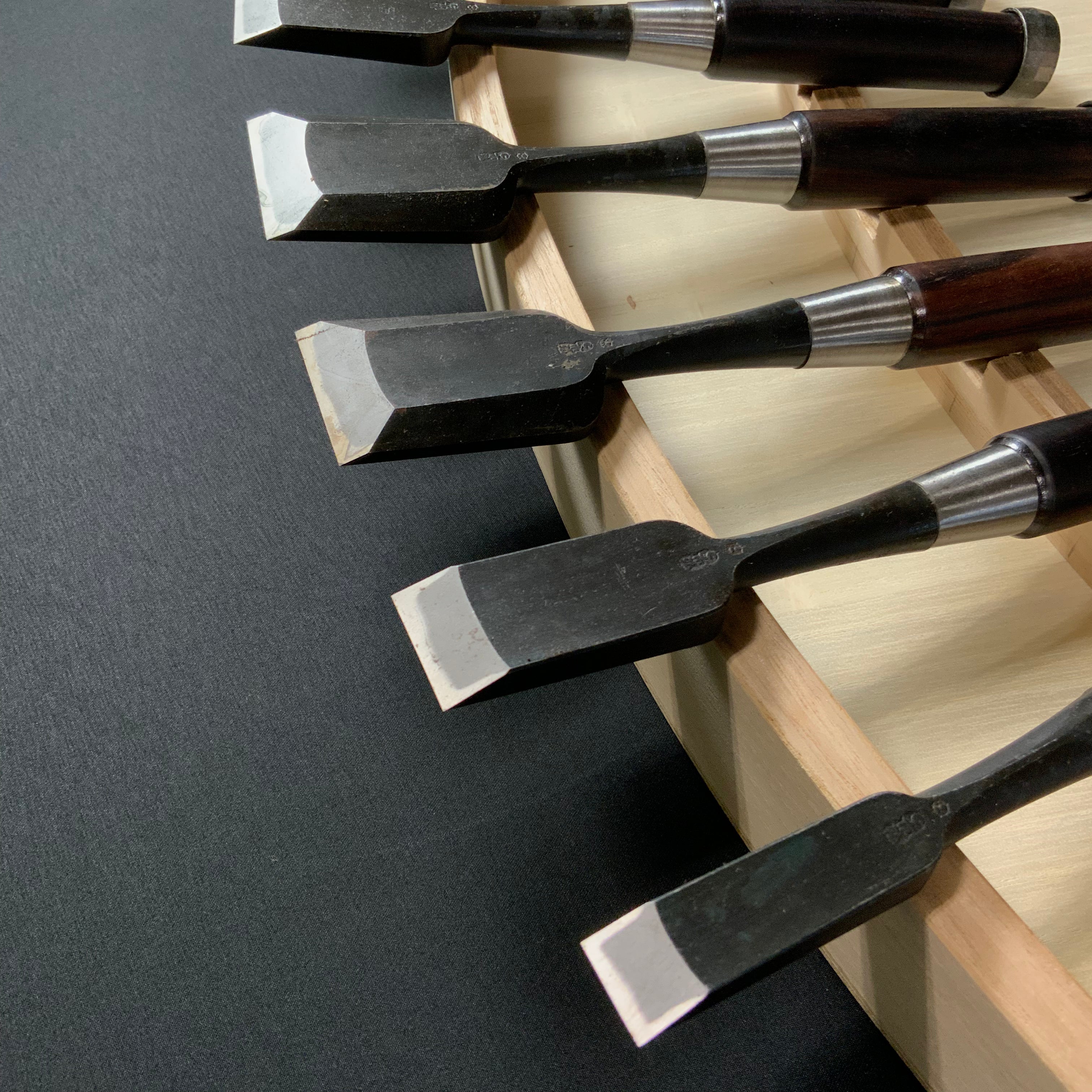 Old stock Tsuki Ichihiro Bench chisels set 掘出し物 月 市弘 山崎勇作 追入組鑿 Oirenomi