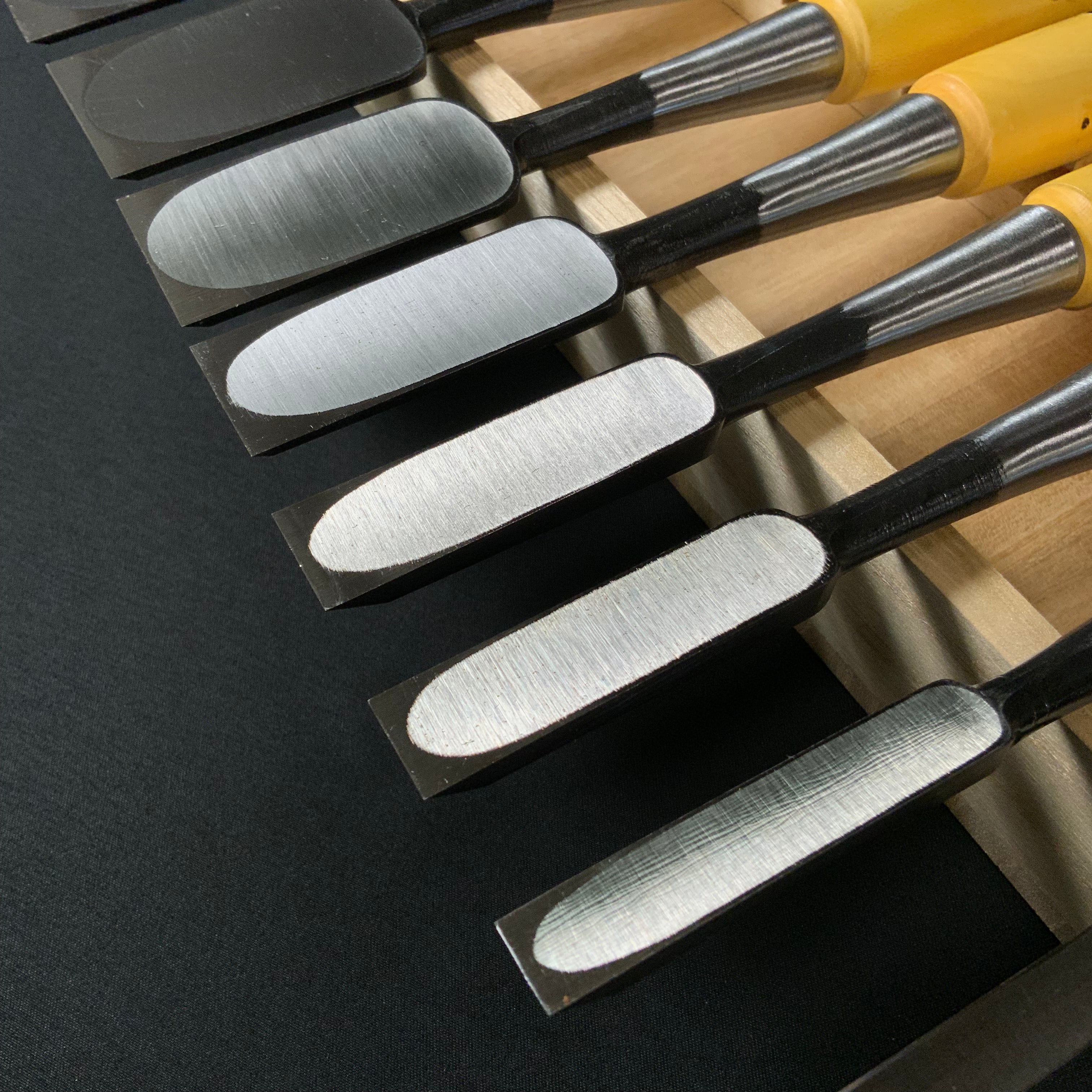 #5 Ouchi Bench chisels set Gumi Handle by Ouchi 4th generation 宗家大内 追入組鑿 グミ柄 桐箱付 四代目大内俊明作