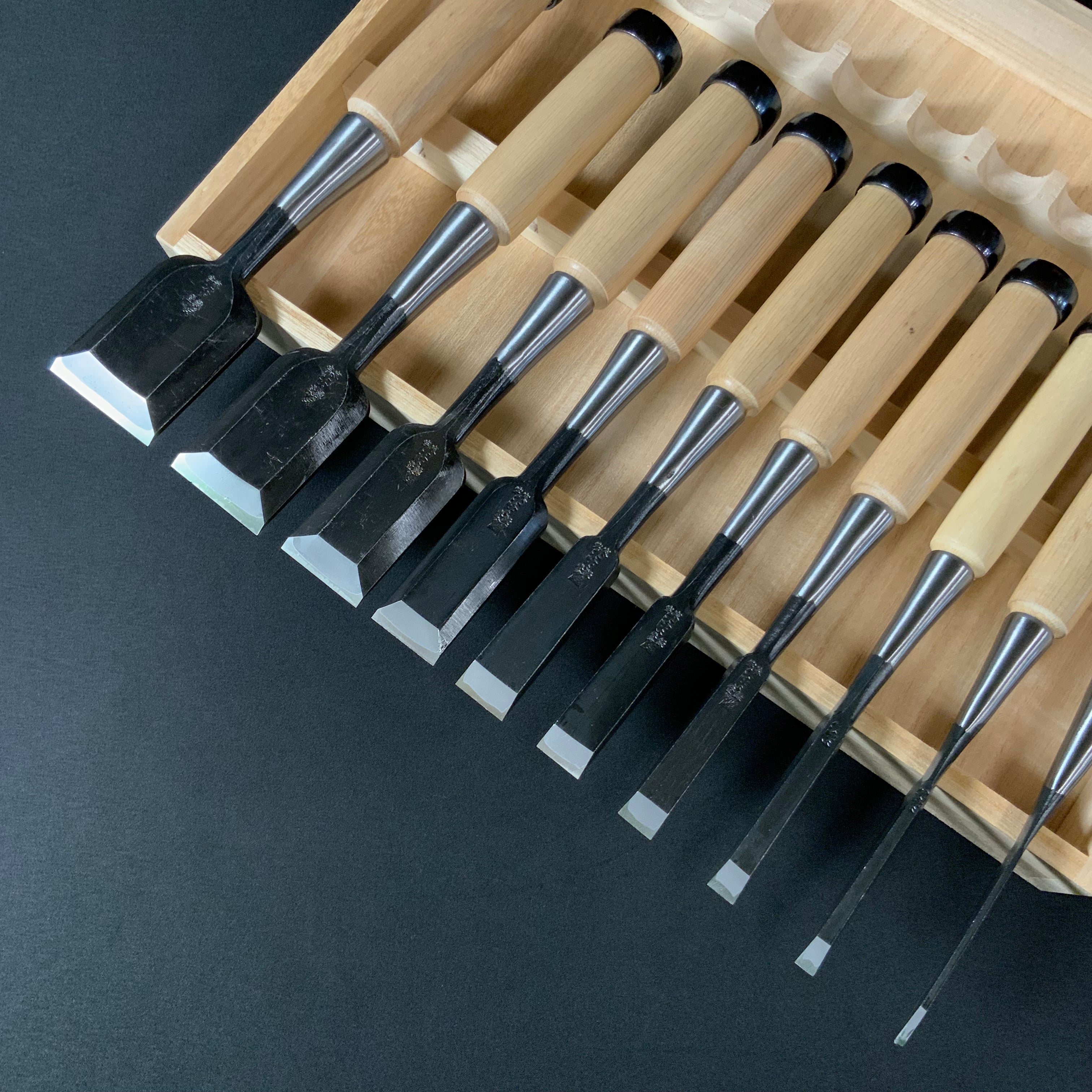 #3 Ouchi Bench chisels set by Ouchi 4th generation white Oak Handle 宗家大内 追入組鑿 芯持白樫柄 桐箱付 四代目大内俊明作