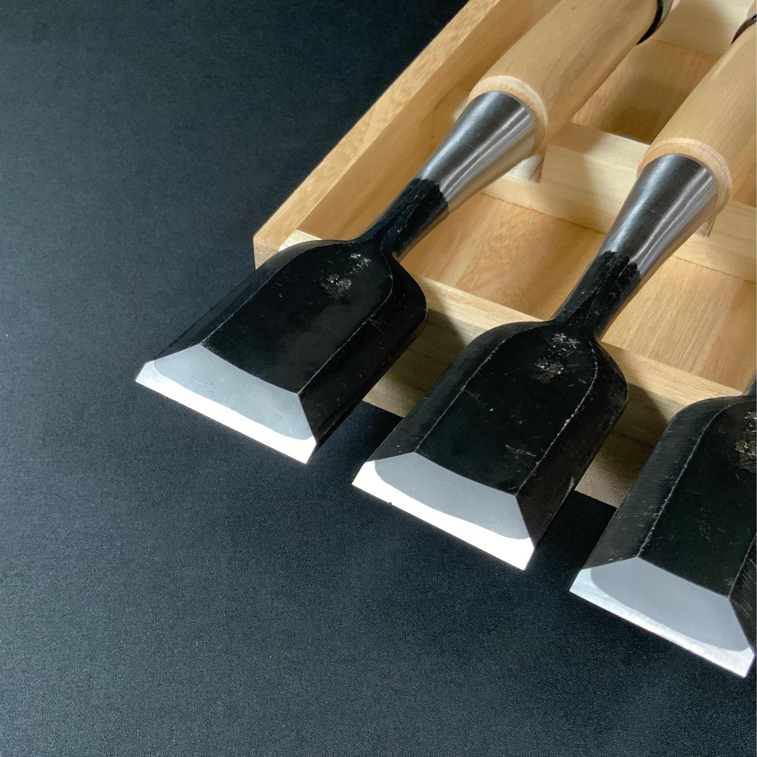 #3 Ouchi Bench chisels set by Ouchi 4th generation white Oak Handle 宗家大内 追入組鑿 芯持白樫柄 桐箱付 四代目大内俊明作