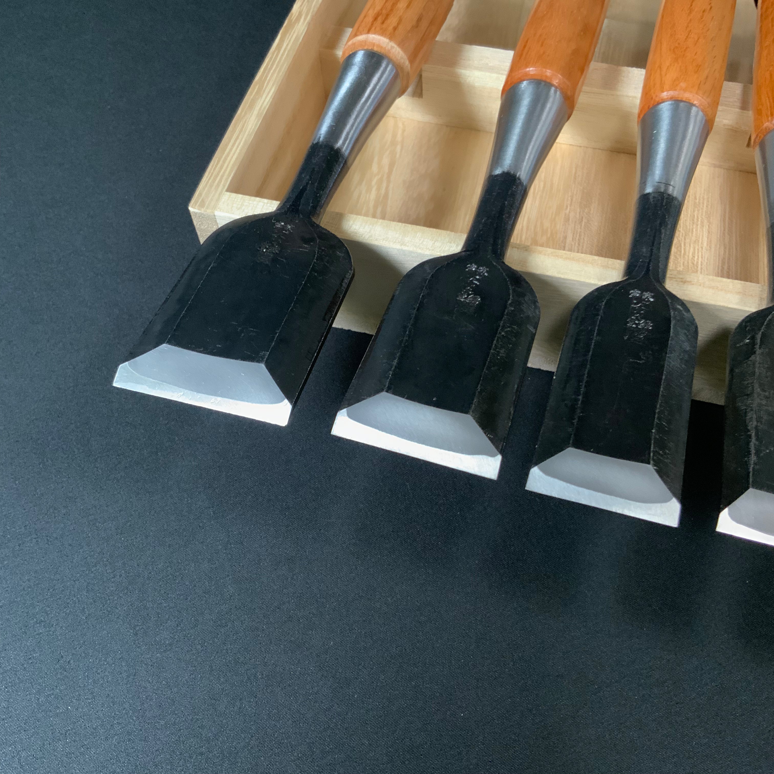 #4 Ouchi Bench chisels set Red Oak Handle by Ouchi 4th generation 宗家大内 追入組鑿 赤樫柄 桐箱付 四代目大内俊明作