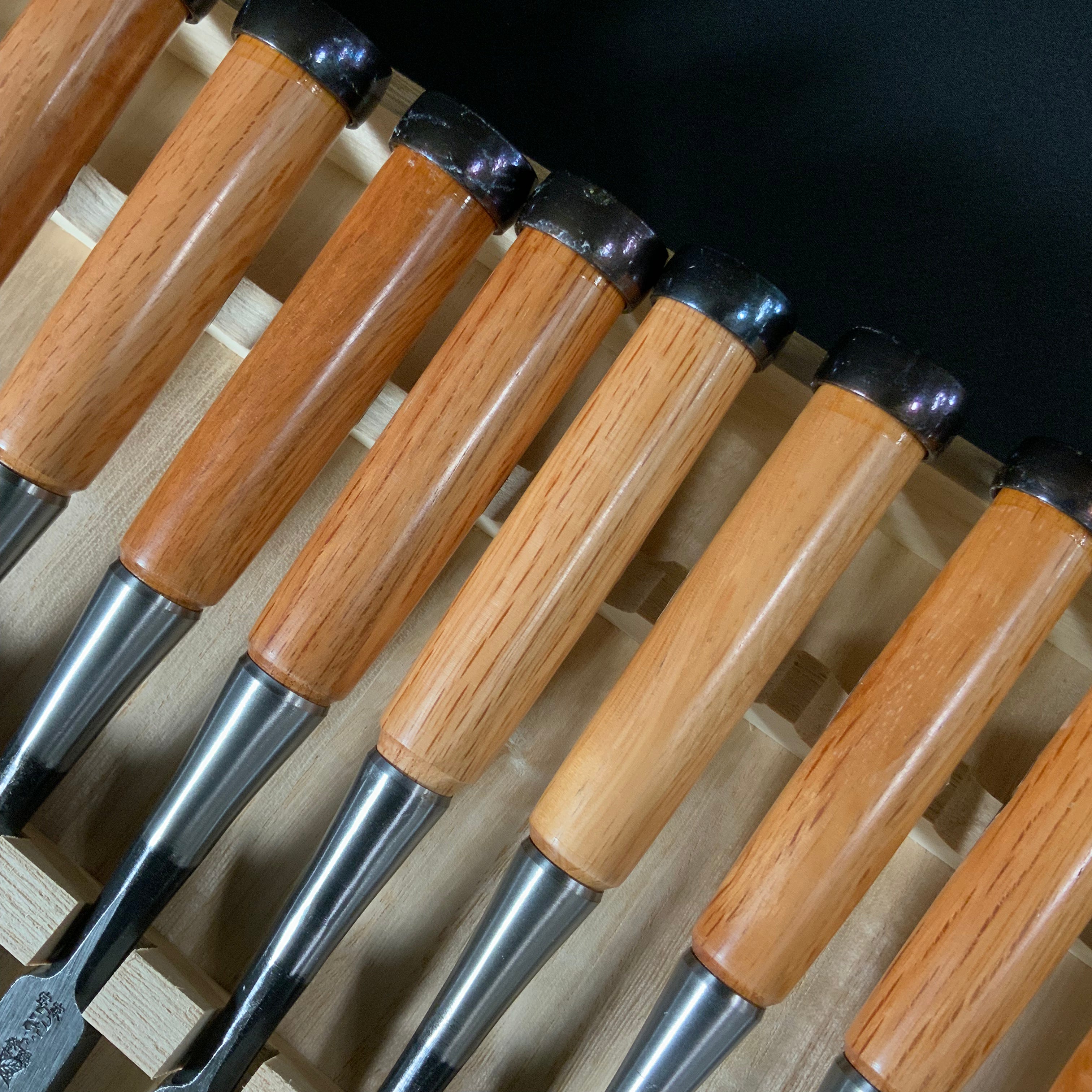 #4 Ouchi Bench chisels set Red Oak Handle by Ouchi 4th generation 宗家大内 追入組鑿 赤樫柄 桐箱付 四代目大内俊明作