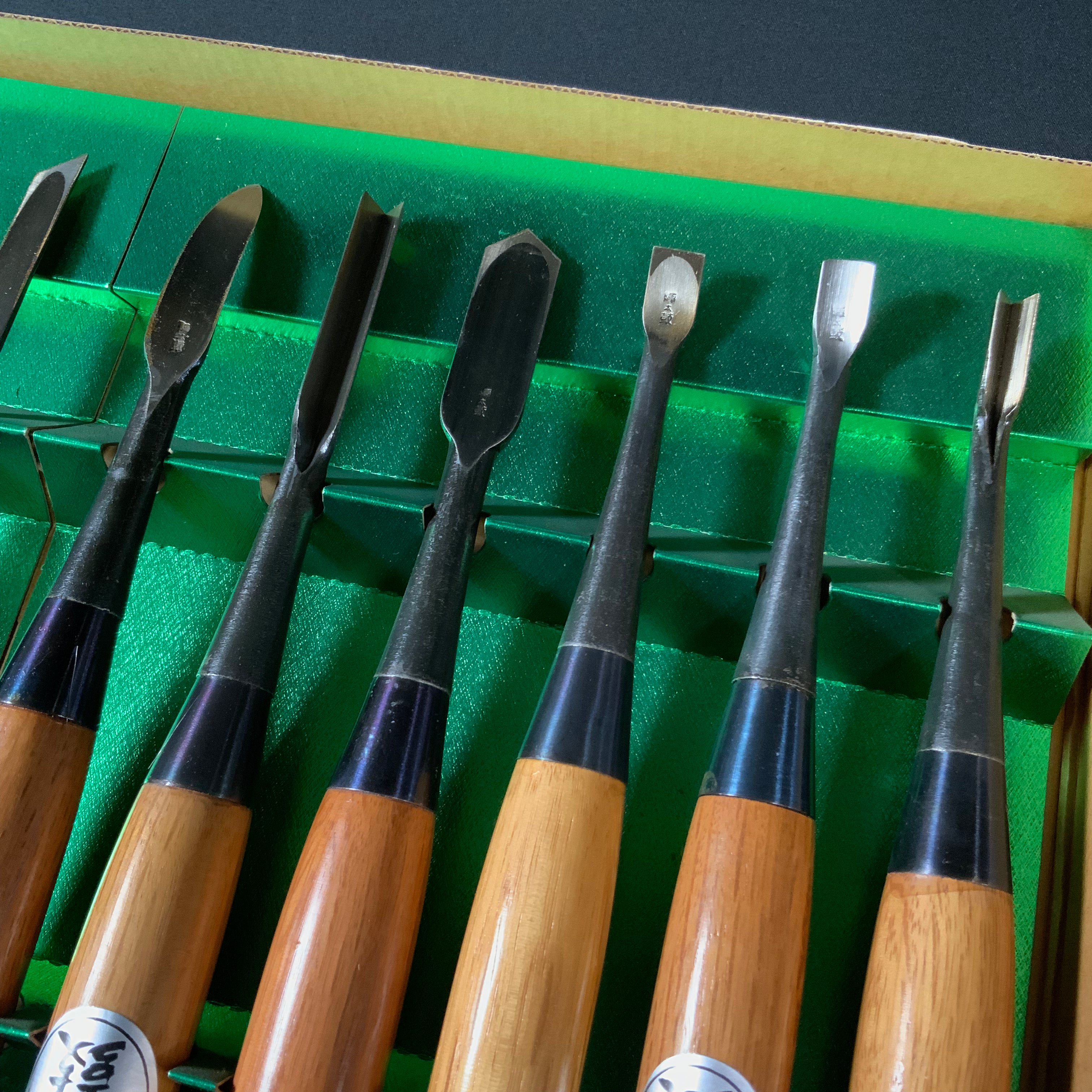 掘出し物 陣太鼓 本職用 木彫鑿 12本組 Old stock Jindaiko Wood Carving Chisels Set of 12pc㍶