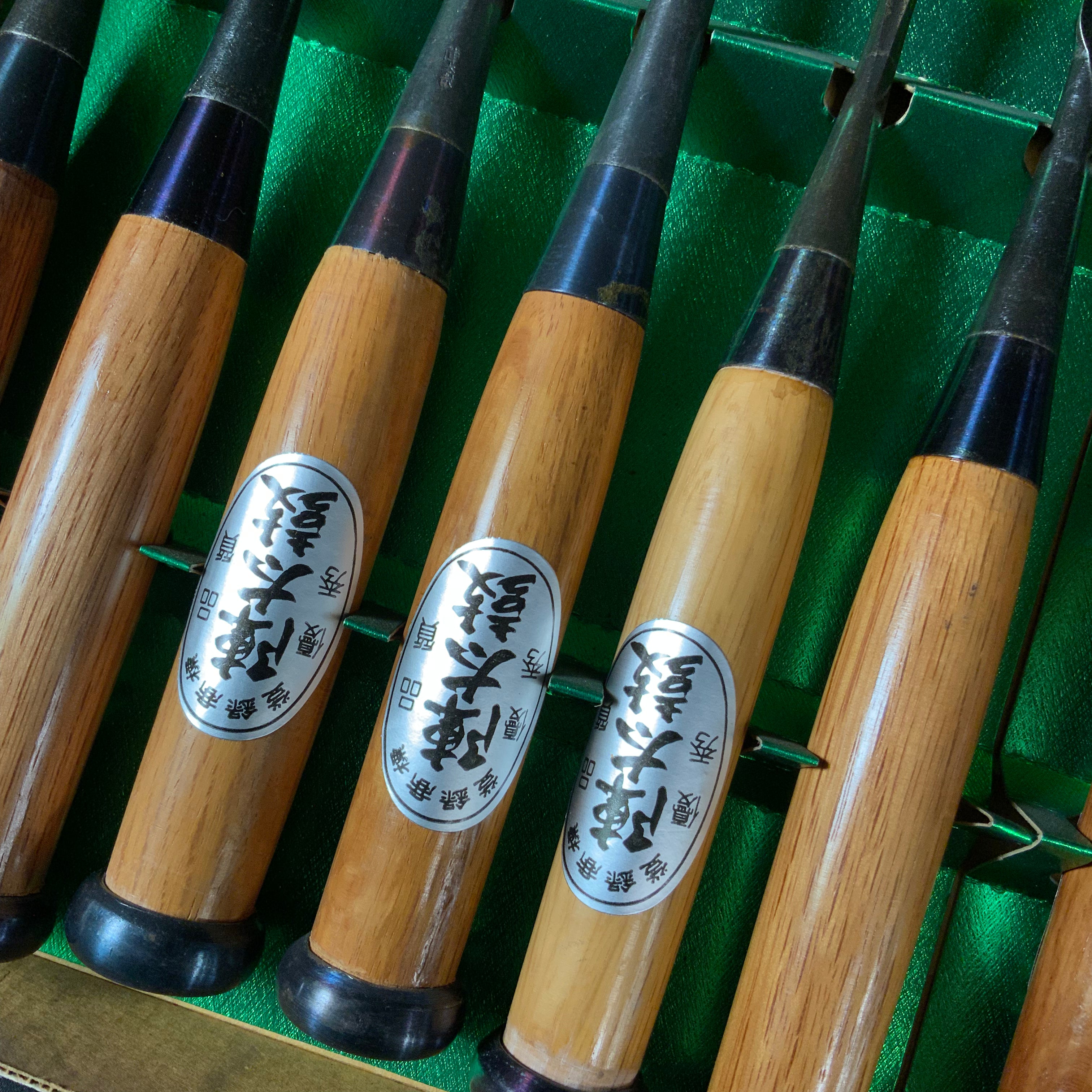 掘出し物 陣太鼓 本職用 木彫鑿 12本組 Old stock Jindaiko Wood Carving Chisels Set of 12pc㍶