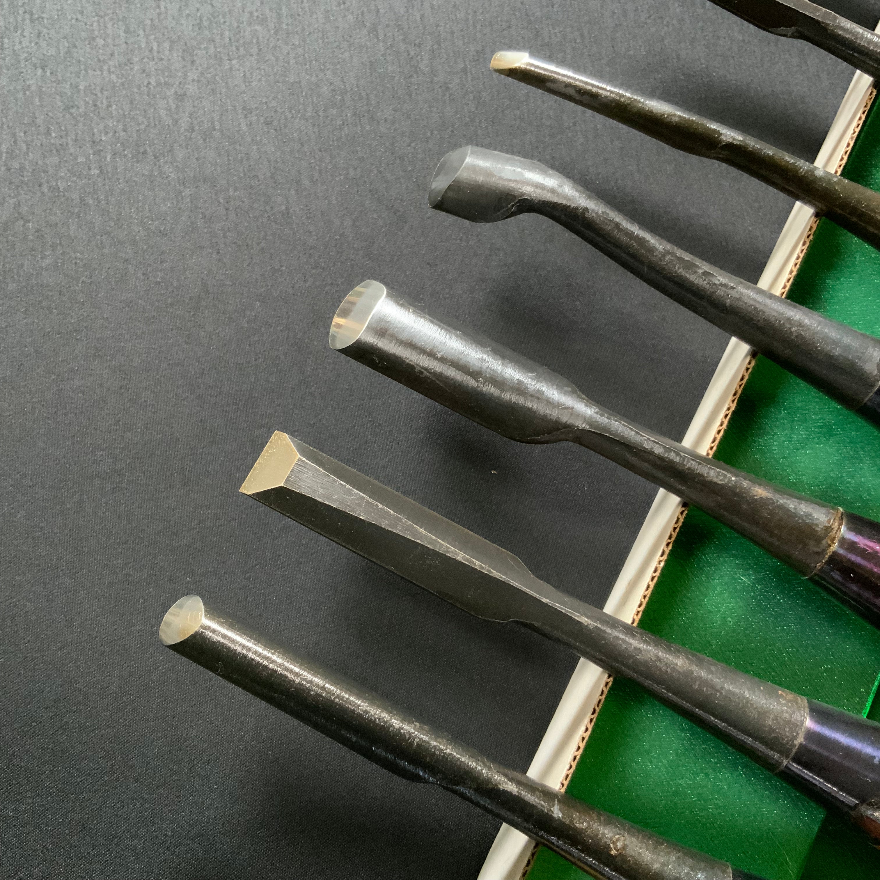 掘出し物 陣太鼓 本職用 木彫鑿 12本組 Old stock Jindaiko Wood Carving Chisels Set of 12pc㍶