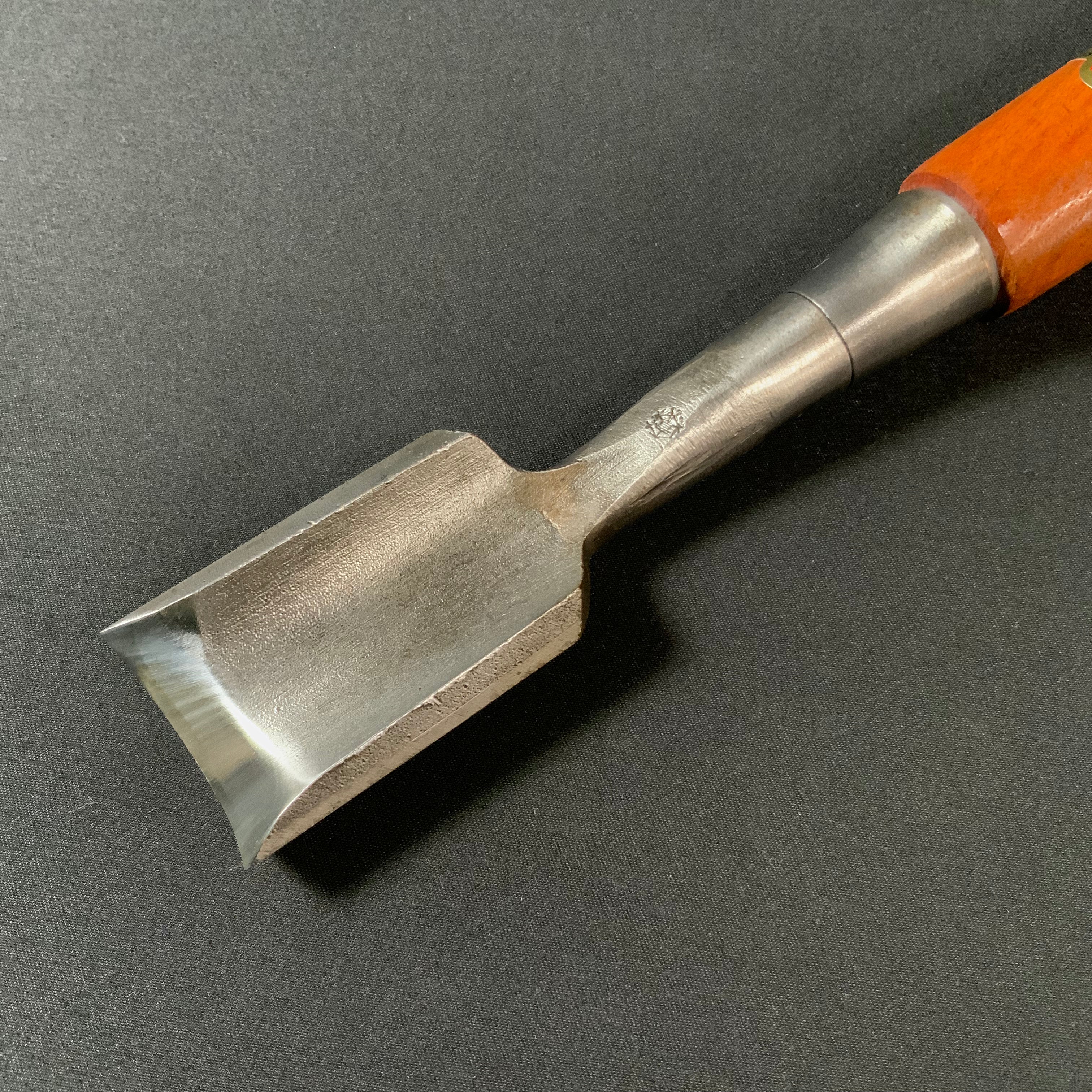 Mikisho Wood carving Timber Chisel 三木章 木彫叩きのみ 外鋼型 36mm