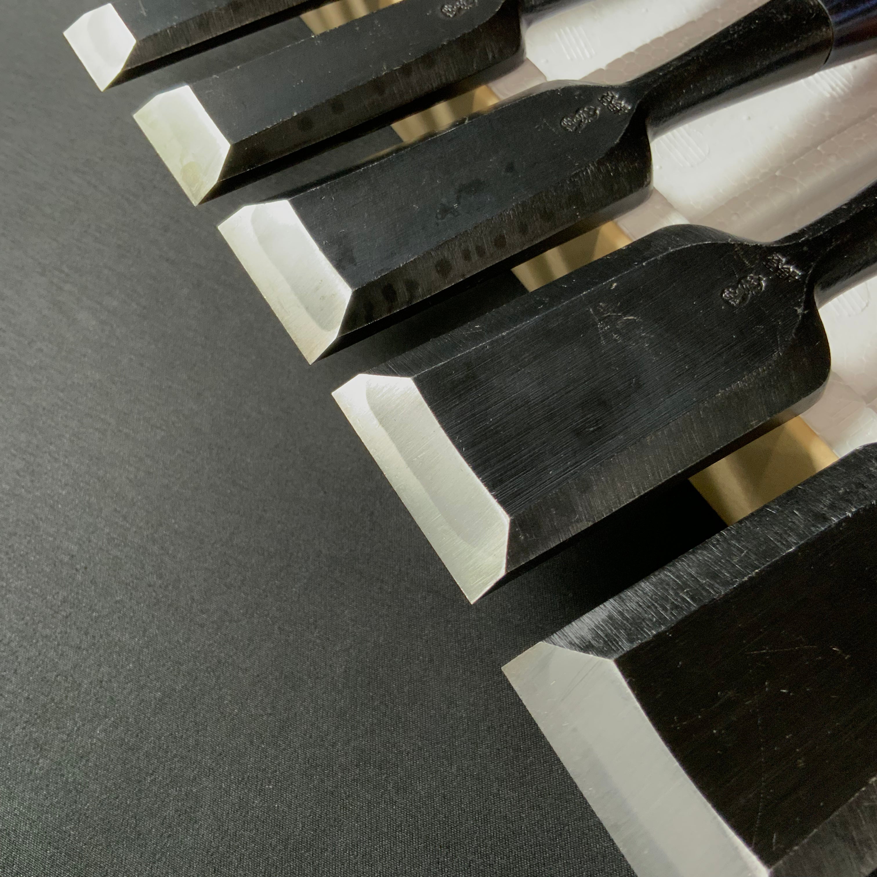 かず弘 追入10本組鑿 Kazuhiro Bench chisels set by Endou Kazuo (Oiirenomi)