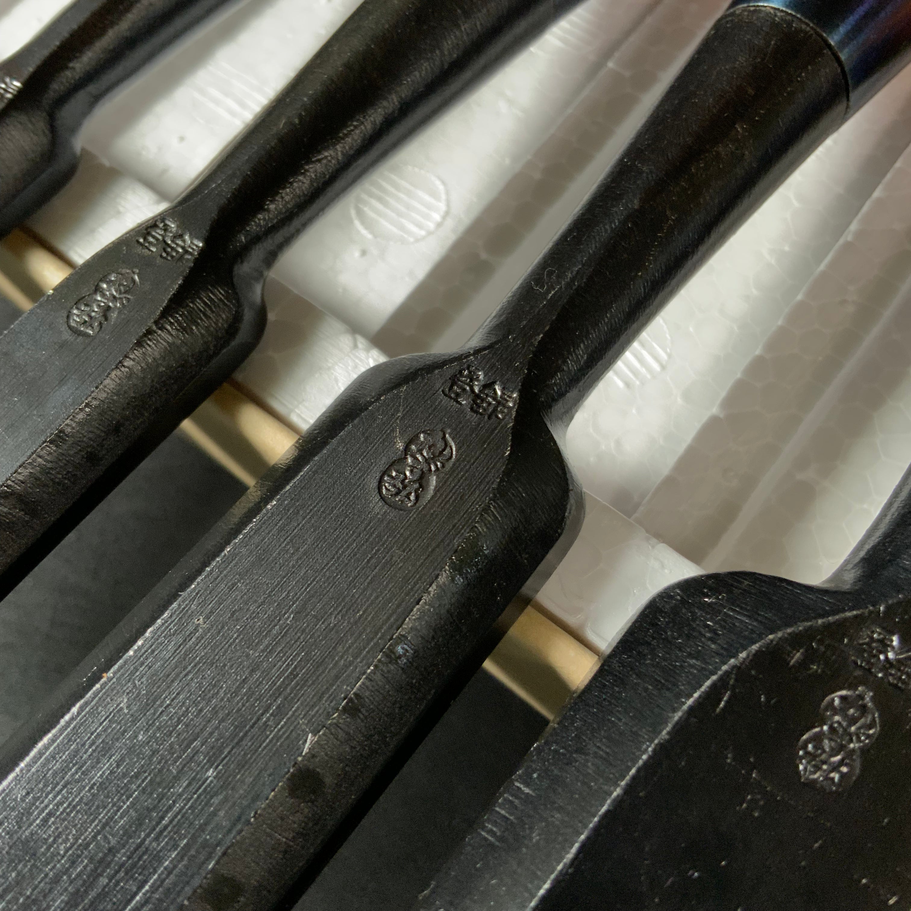 かず弘 追入10本組鑿 Kazuhiro Bench chisels set by Endou Kazuo (Oiirenomi)